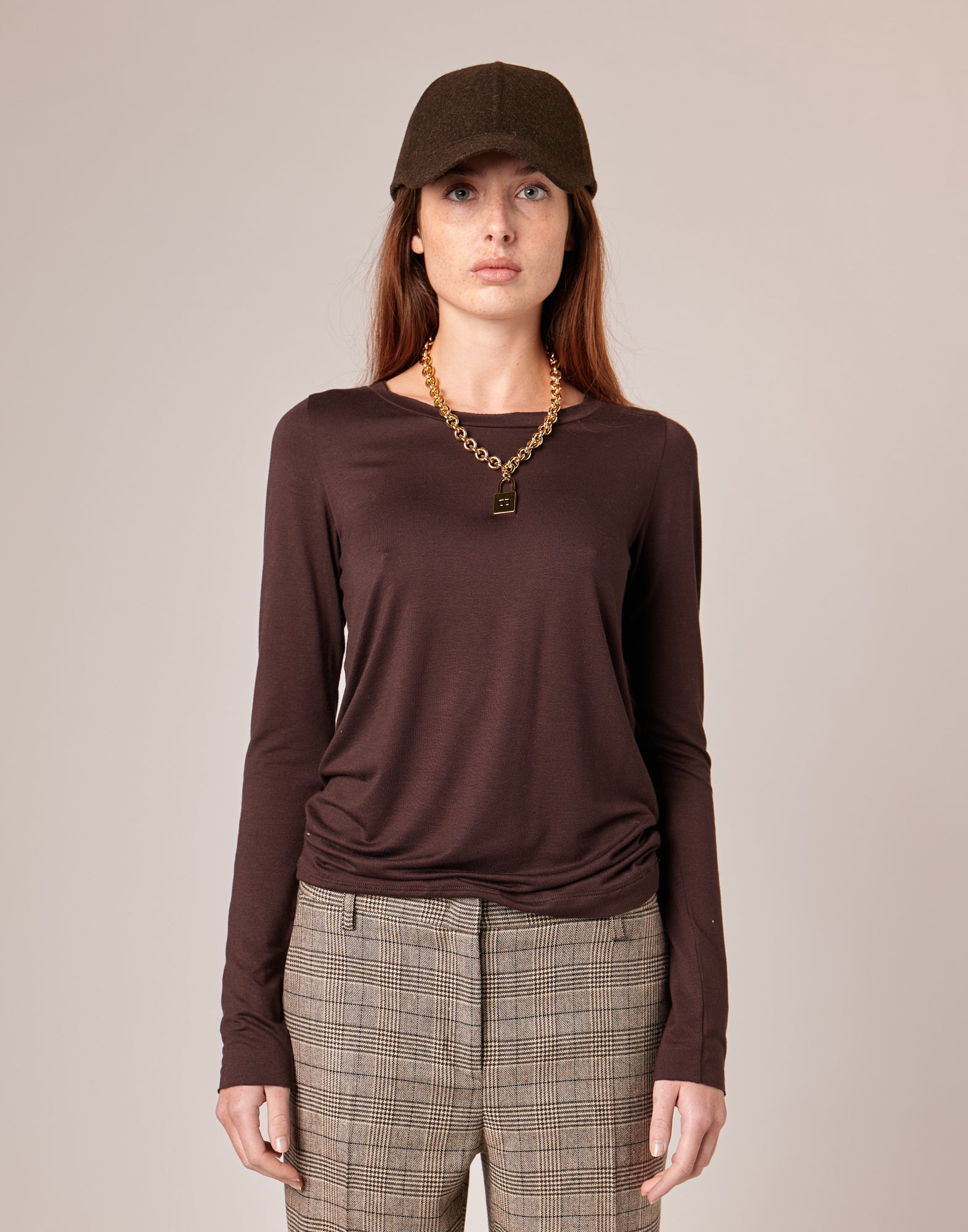 T-shirt a Manica Lunga in Jersey di Viscosa Stretch con Scollo Ampio Ciocco