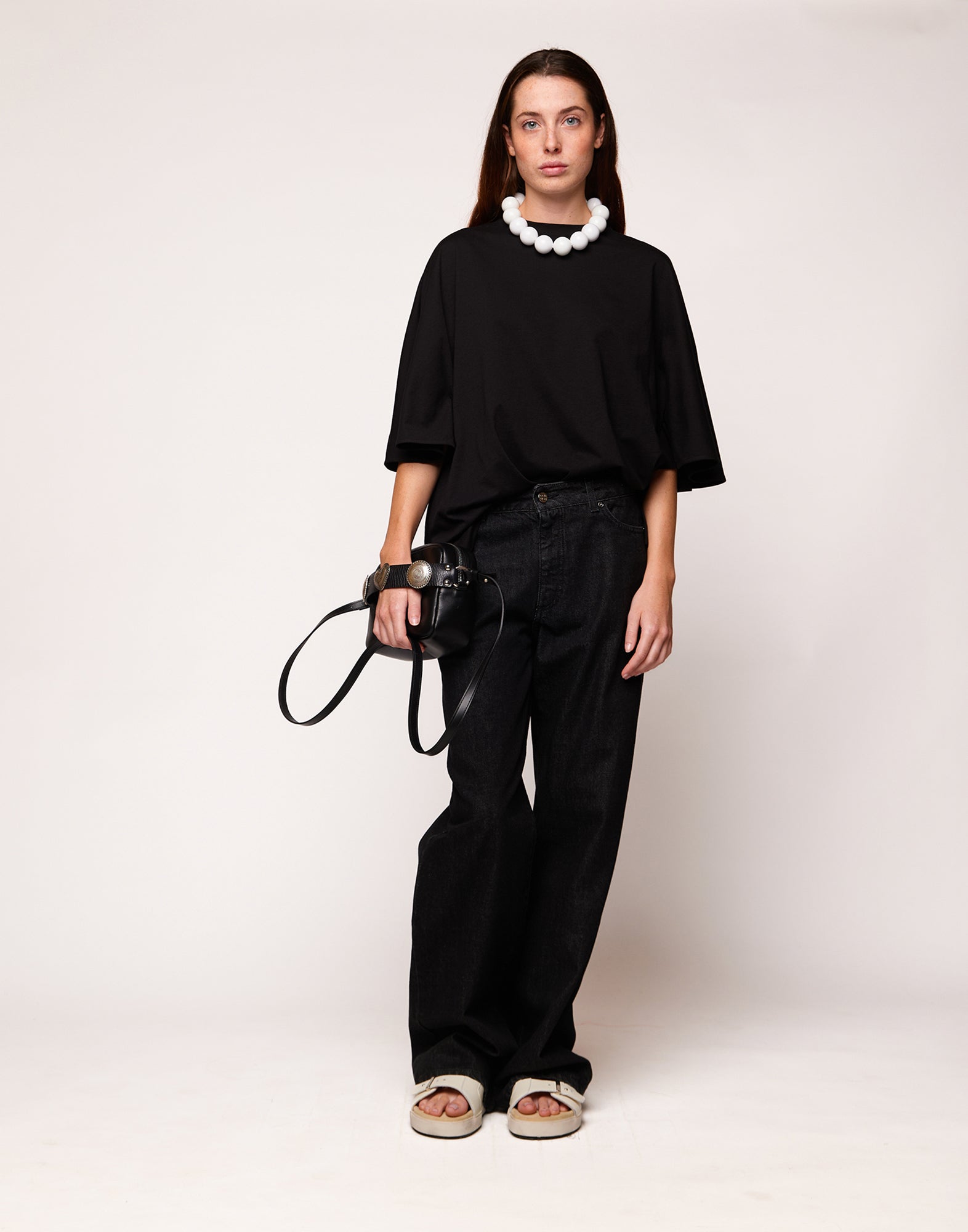 T-shirt Girocollo con Manica Kimono Nera