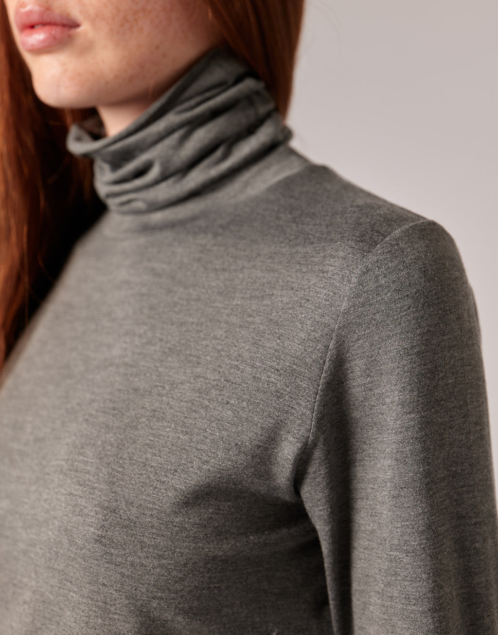 T-shirt Collo Alto in Viscosa Stretch Grigio Melange