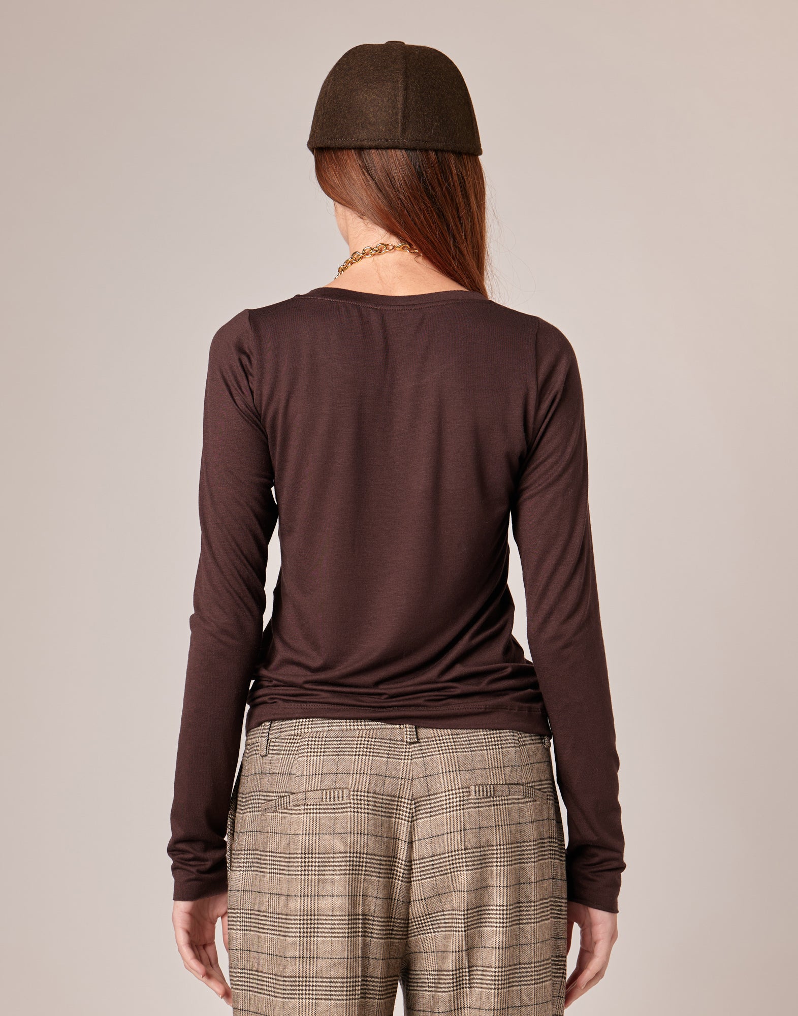 T-shirt a Manica Lunga in Jersey di Viscosa Stretch con Scollo Ampio Ciocco