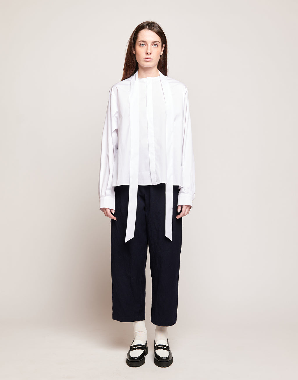 Camicia in Popeline Stretch con Nastro al Collo Bianco