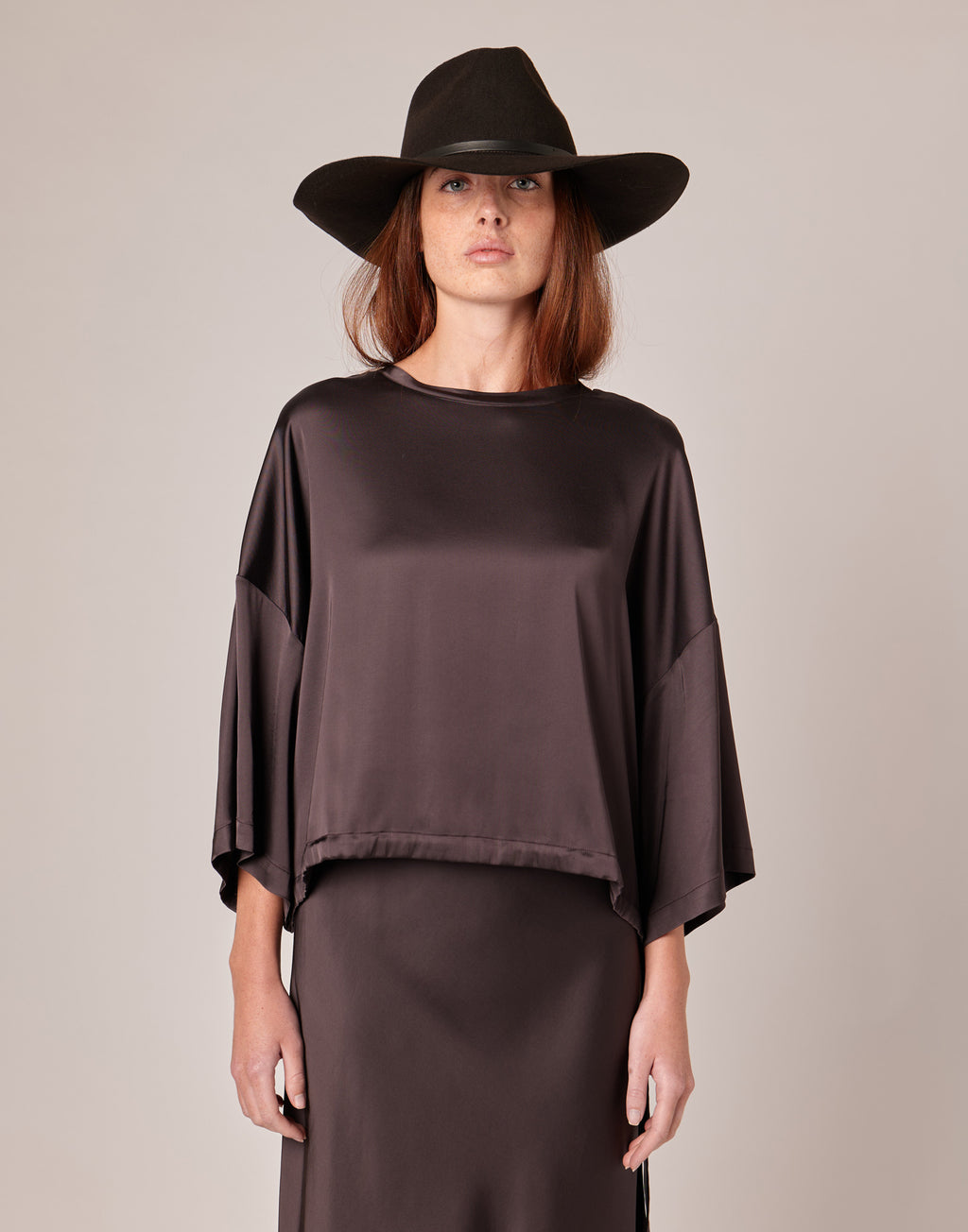 T-shirt Ampia in Raso Stretch con Coulisse Ciocco