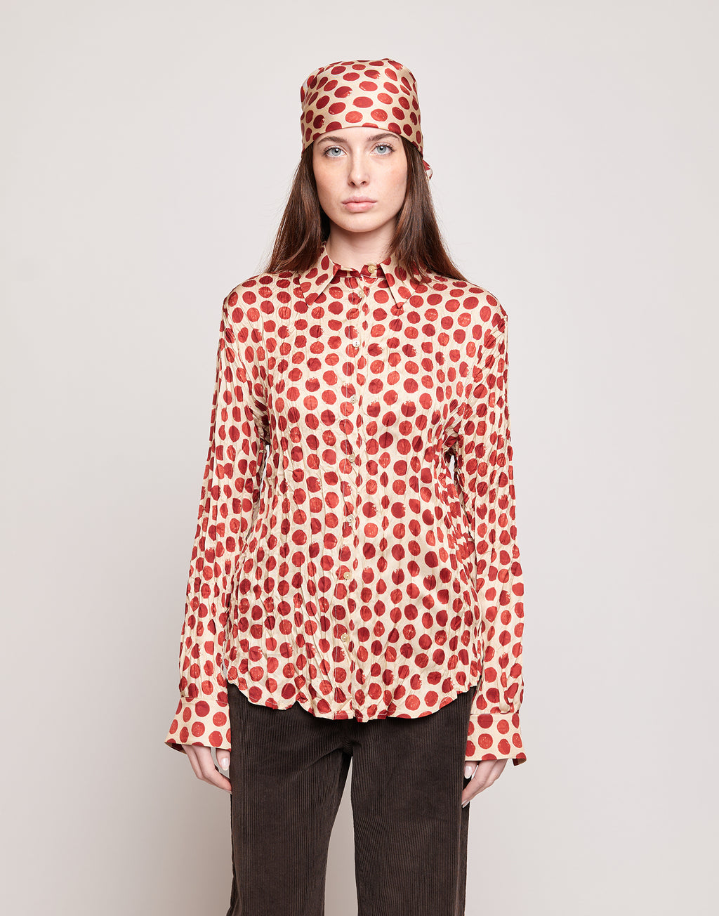 Camicia Stampata a Pois in Twill Plissé Vaniglia/Cherry