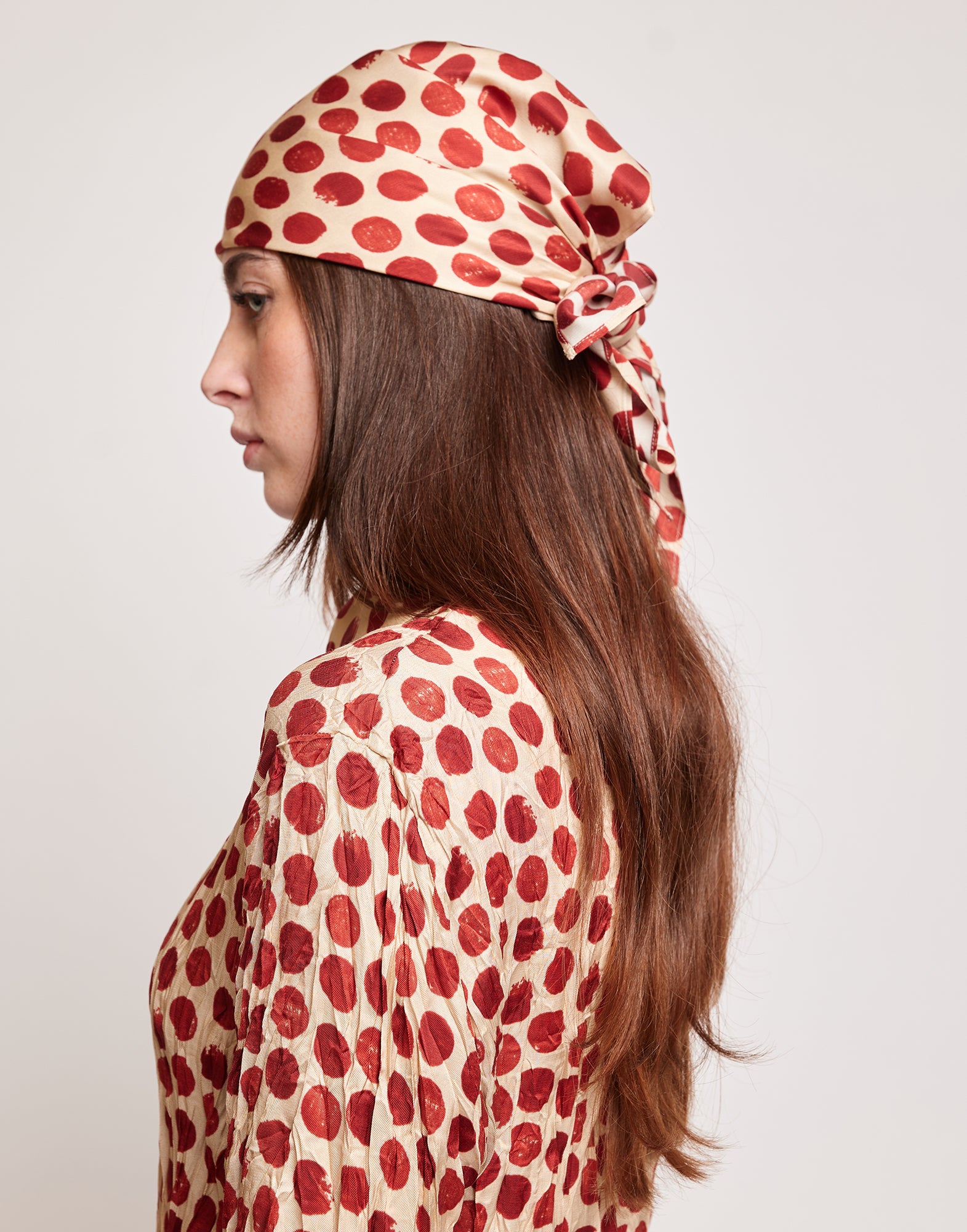 Camicia Stampata a Pois in Twill Plissé Vaniglia/Cherry