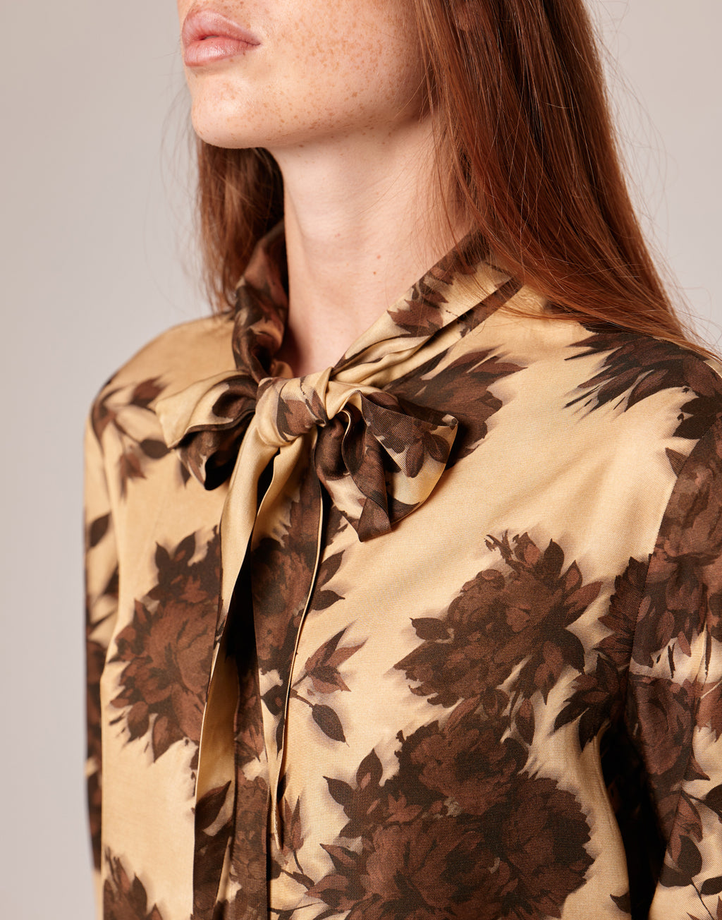 Camicia con Collo a Nastro in Twill con Stampa Floreale