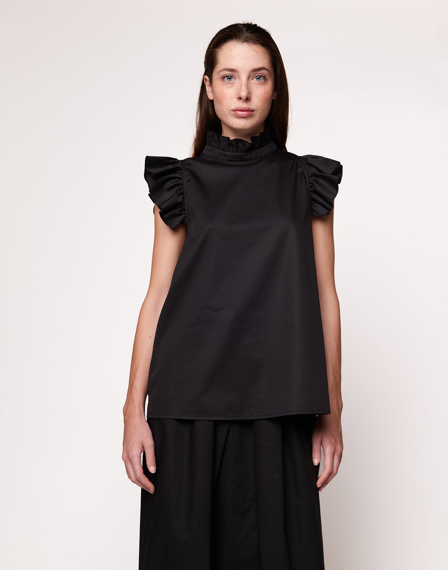 Top Smanicato con Rouches in Popeline Satin Nero