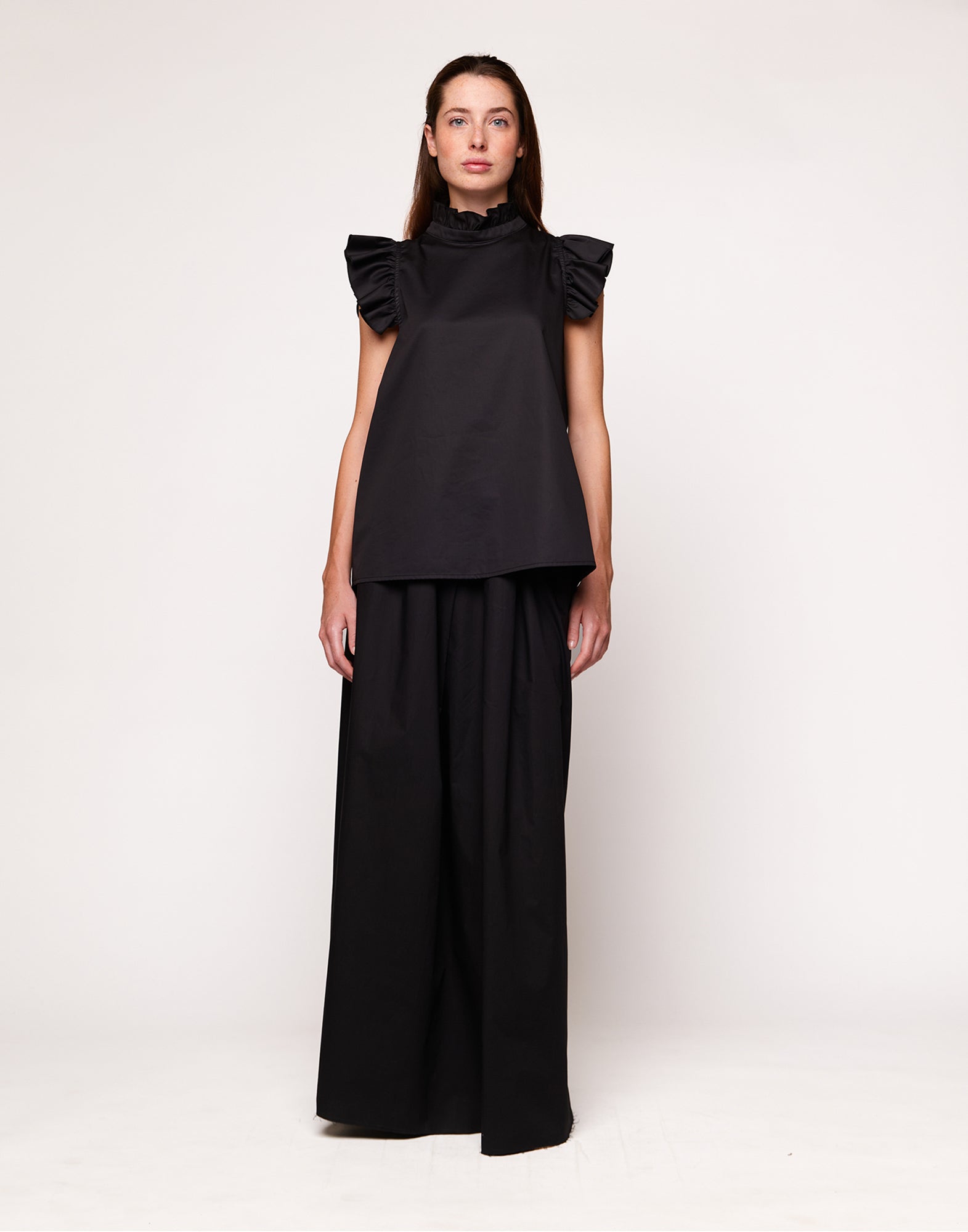 Top Smanicato con Rouches in Popeline Satin Nero