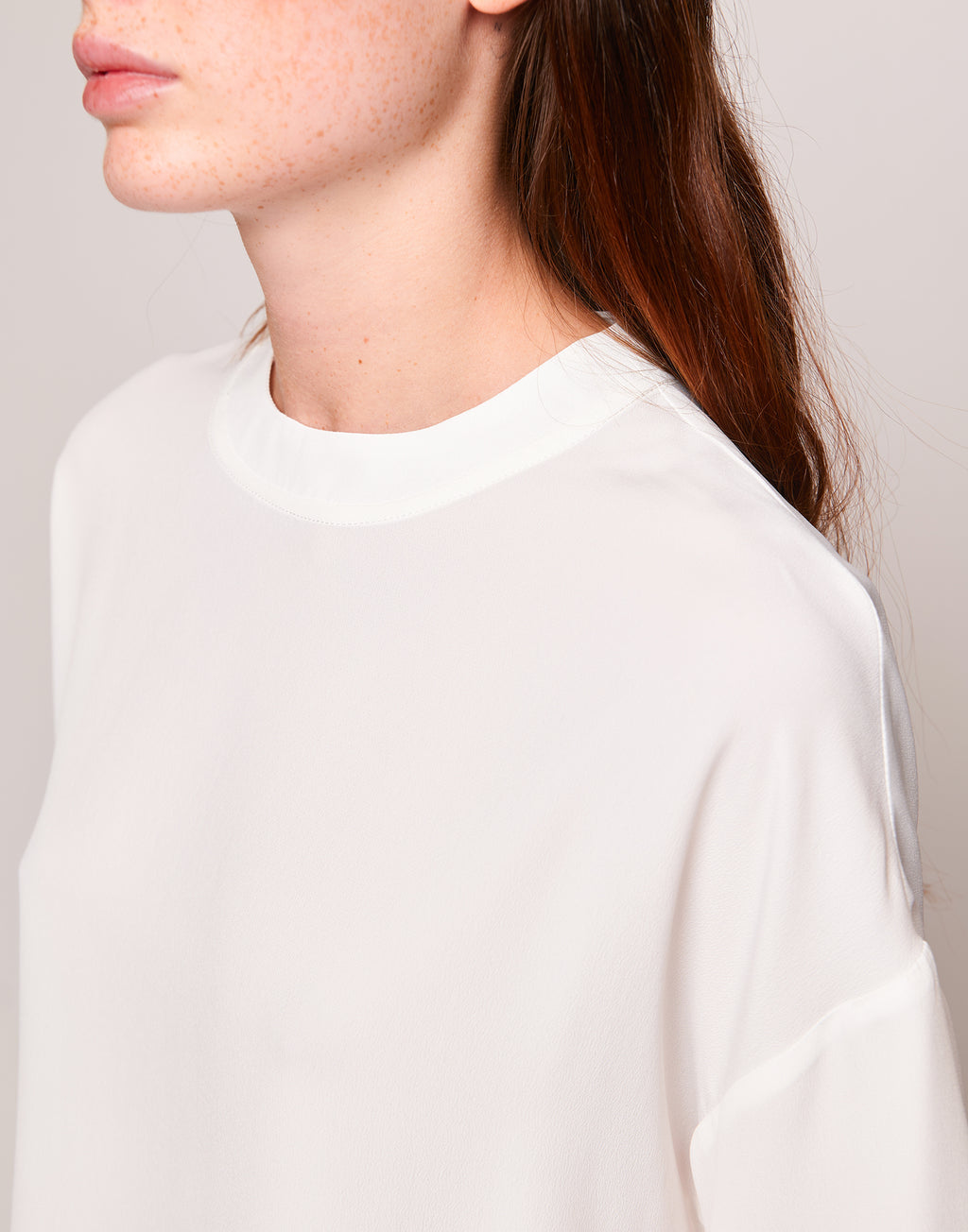 T-shirt in Crepe de Chine Latte
