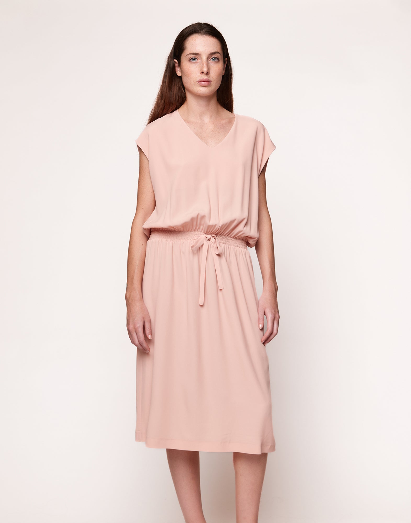 Abito Midi Smanicato in Crepe de Chine Blush