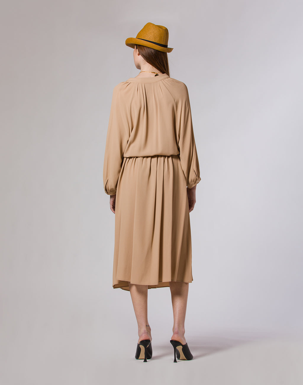 Abito Midi in Misto Seta Nude