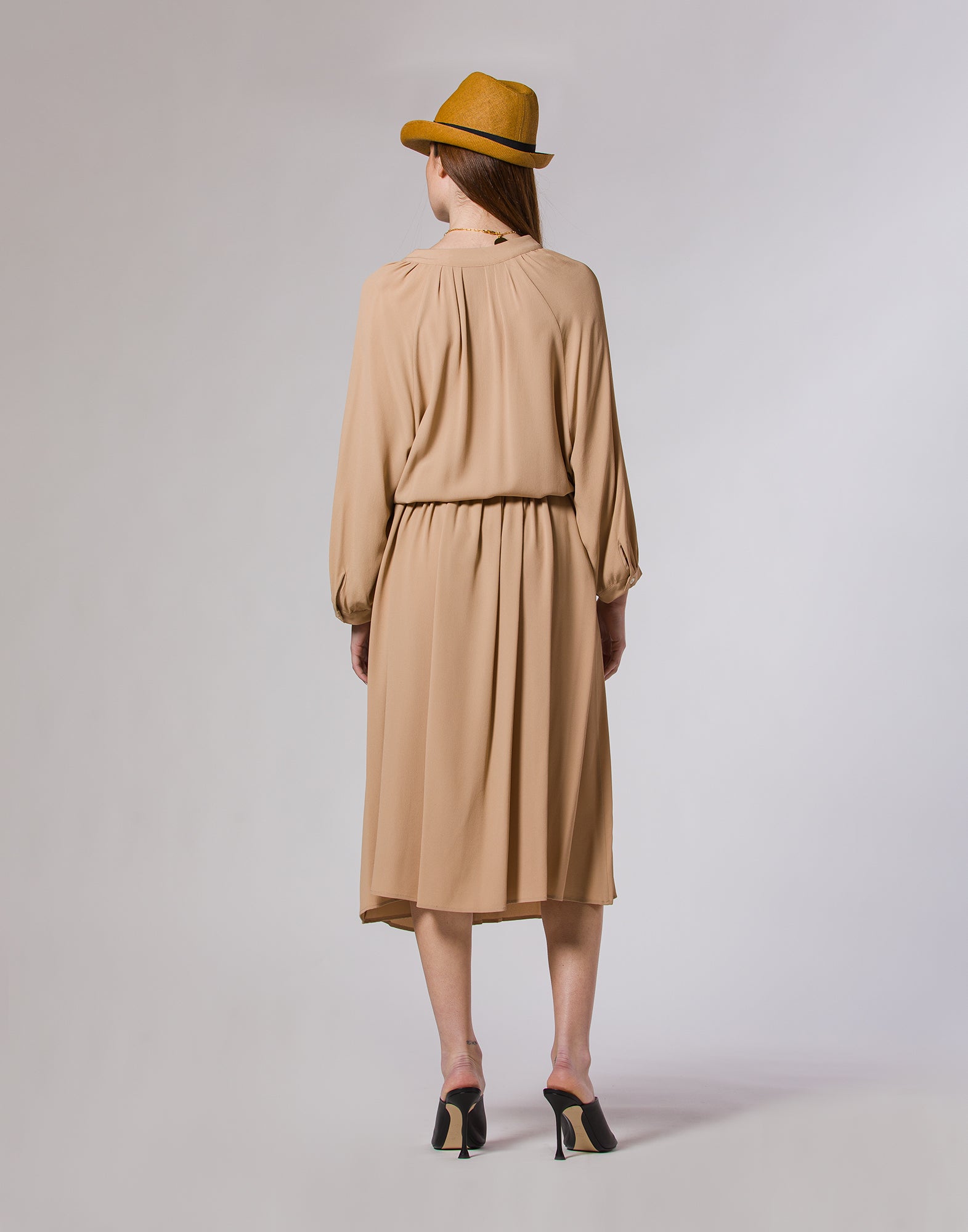Abito Midi in Misto Seta Nude