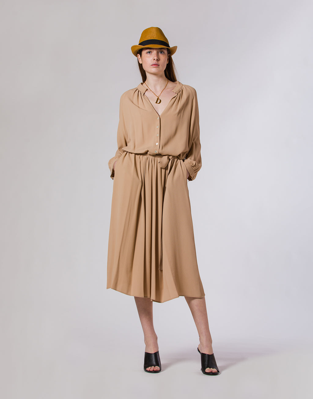 Abito Midi in Misto Seta Nude