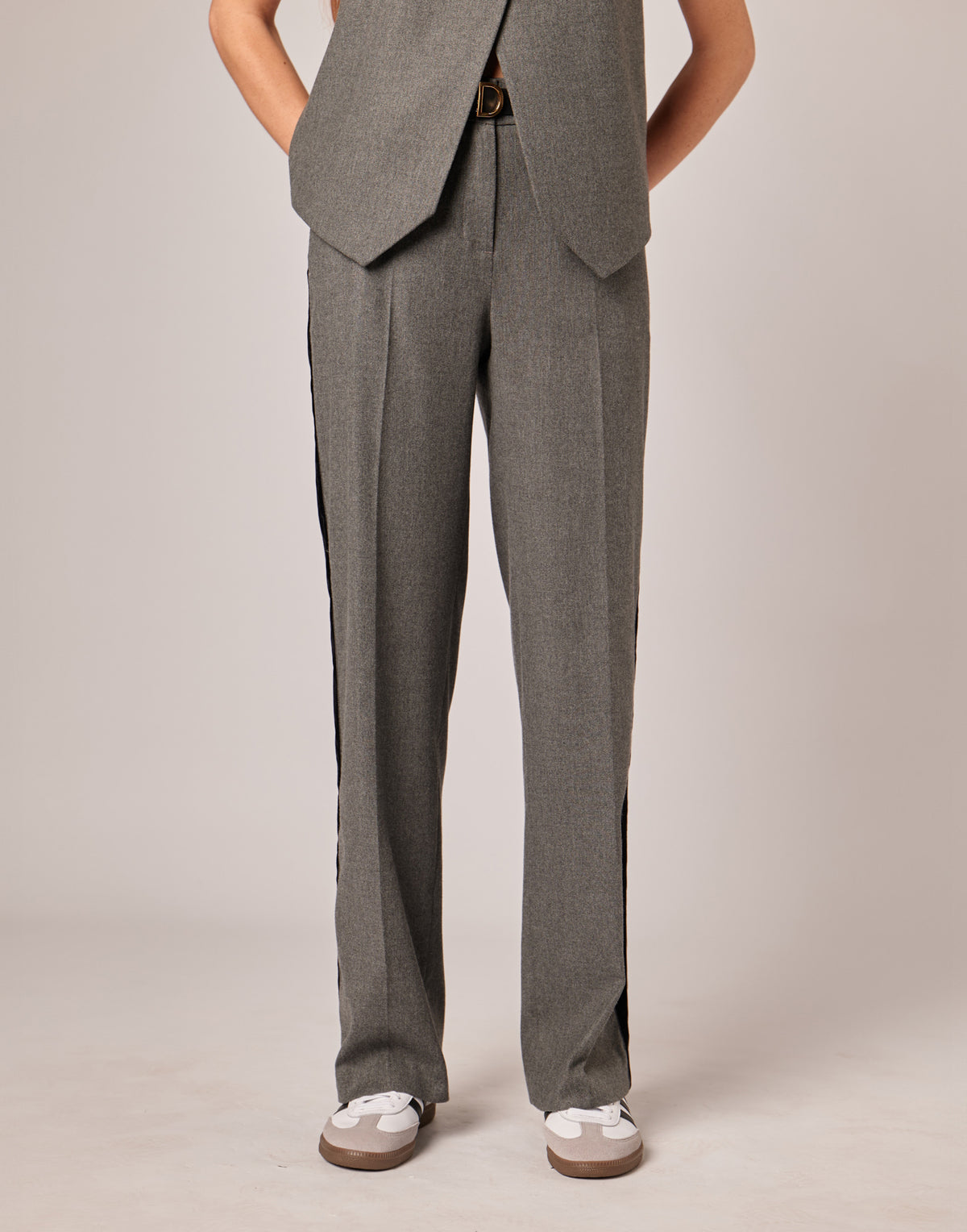 Long Trousers in Stretch Wool Blend Flannel in Smoke Grey