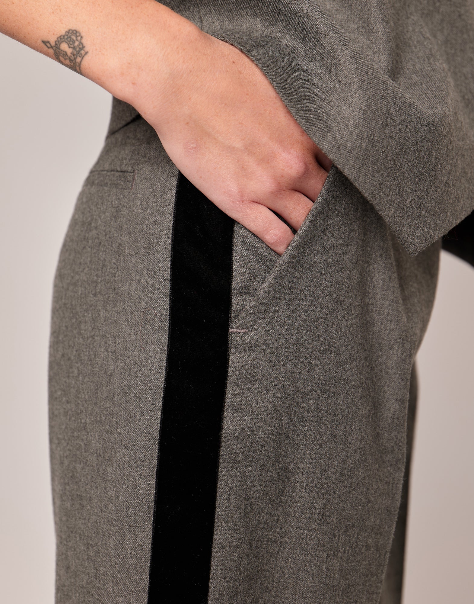 Pantaloni Lunghi in Flanella Misto Lana Stretch Grigio Fumo