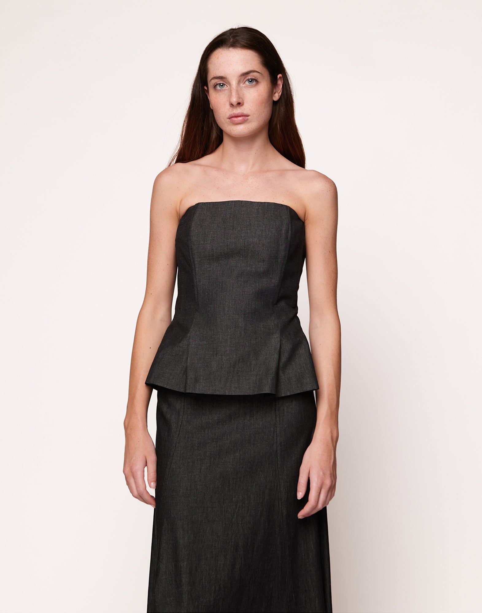 Top Decollete in Taylored Black Denim