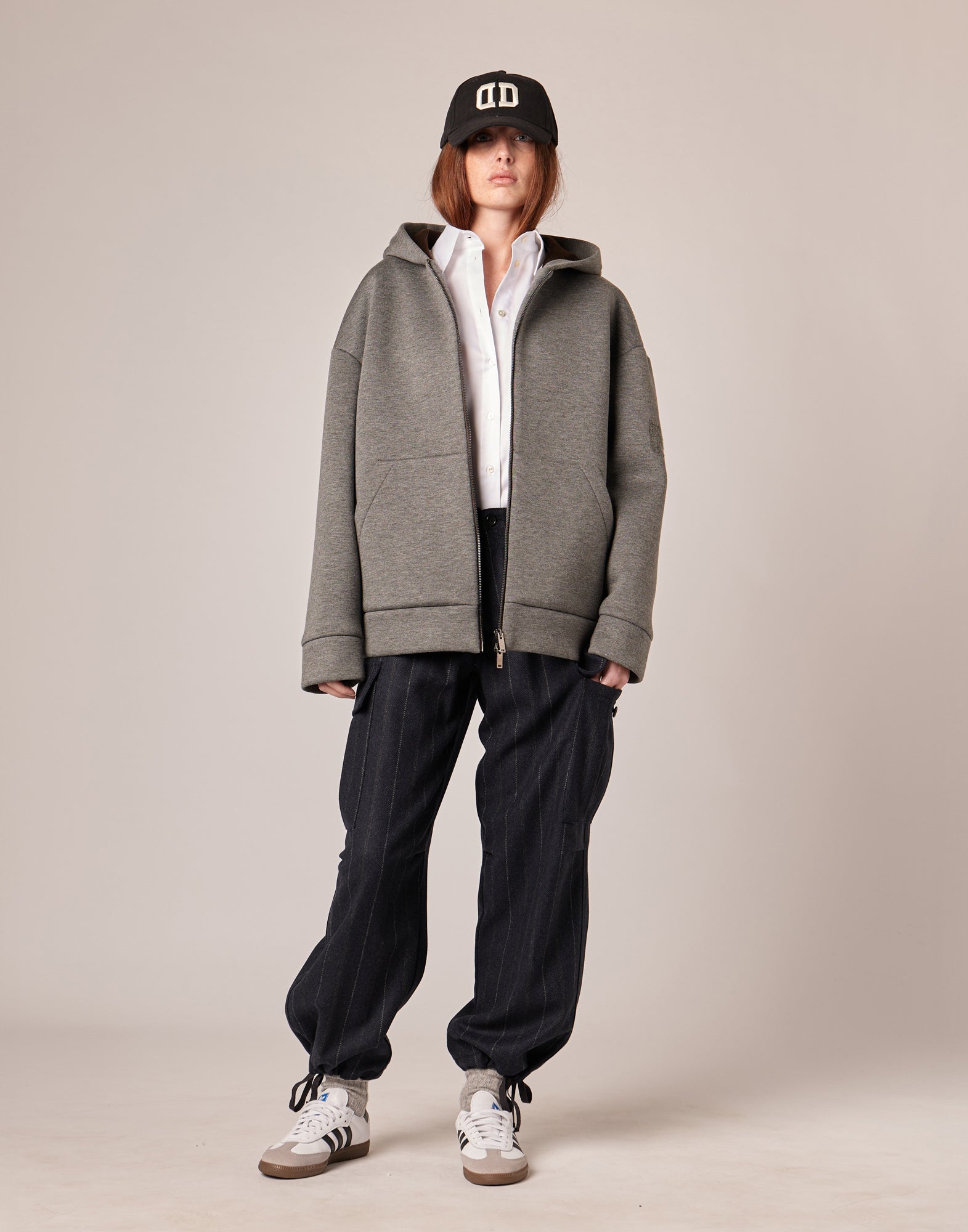 Pantaloni Cargo in Microresca Gessata Stretch