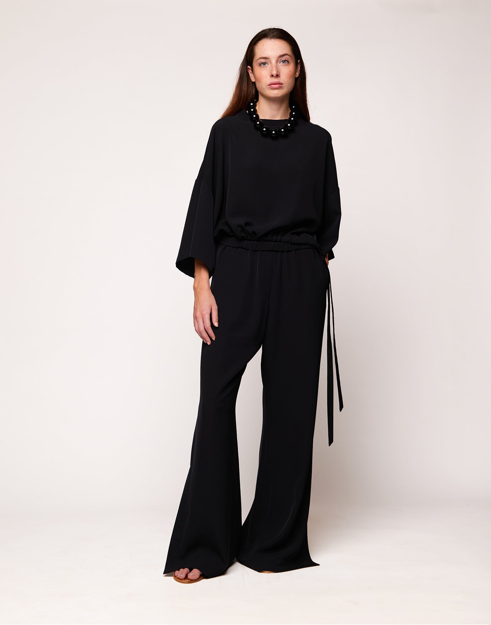 Blusa Girocollo in Cady Fluido Nero