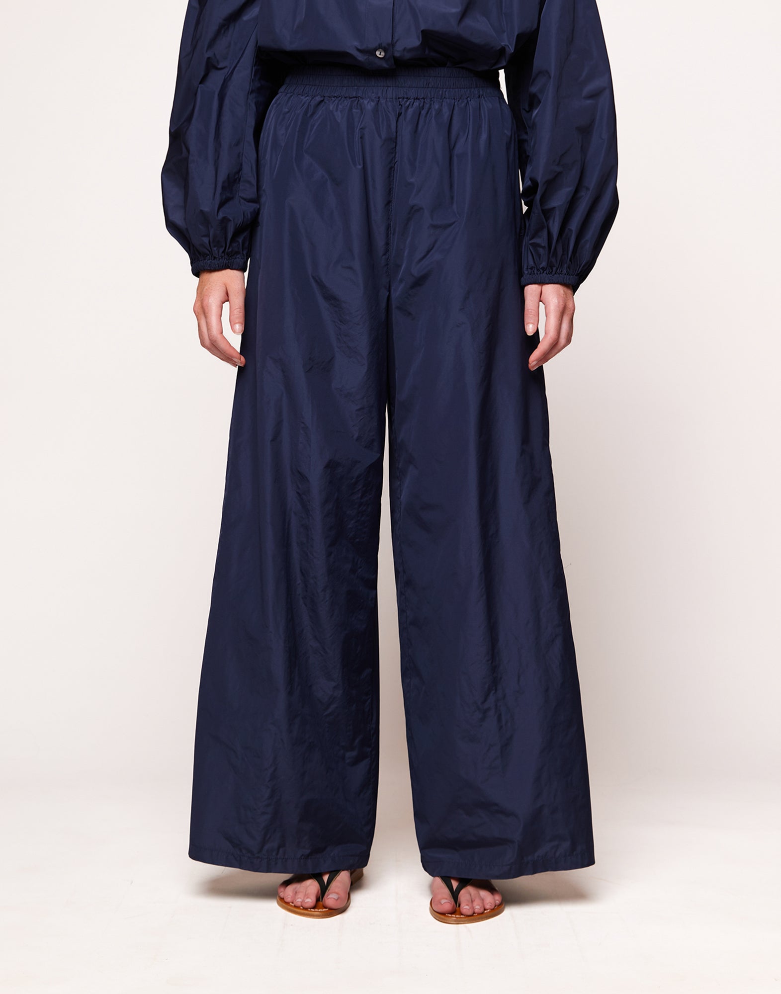 Pantaloni Ampi con Elastico in Taffetas Microfibra
Zaffiro