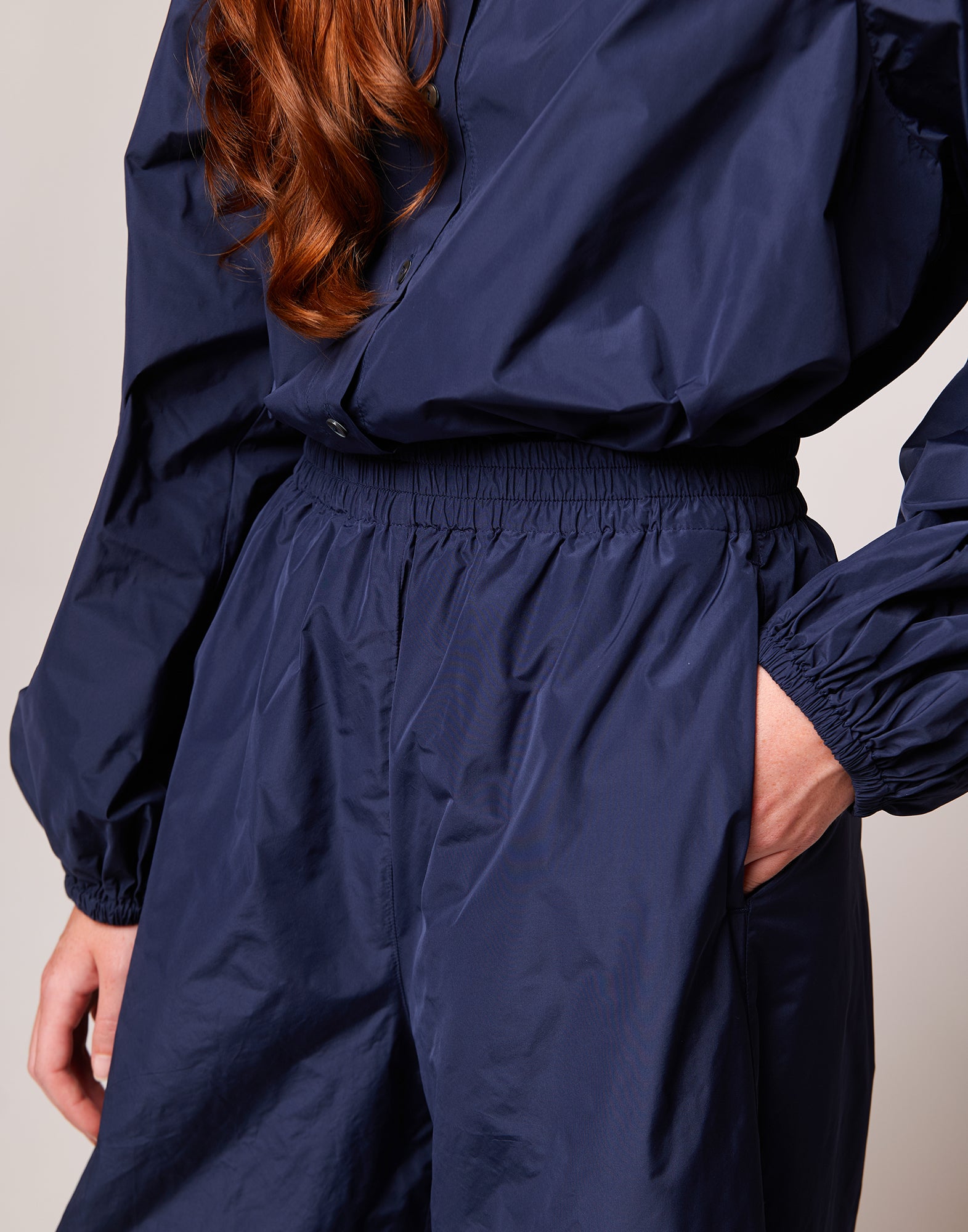 Pantaloni Ampi con Elastico in Taffetas Microfibra
Zaffiro