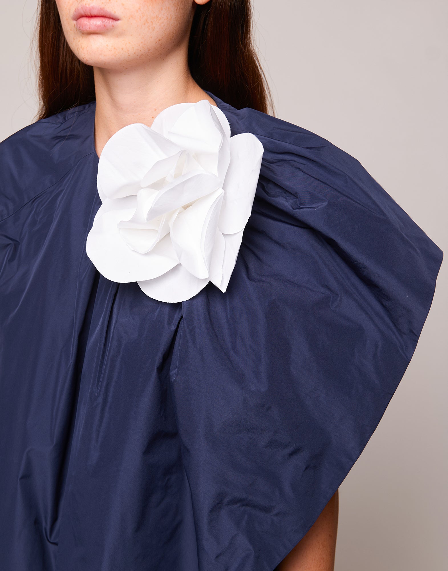Abito Corto con Jabot in Taffetas Microfibra Zaffiro