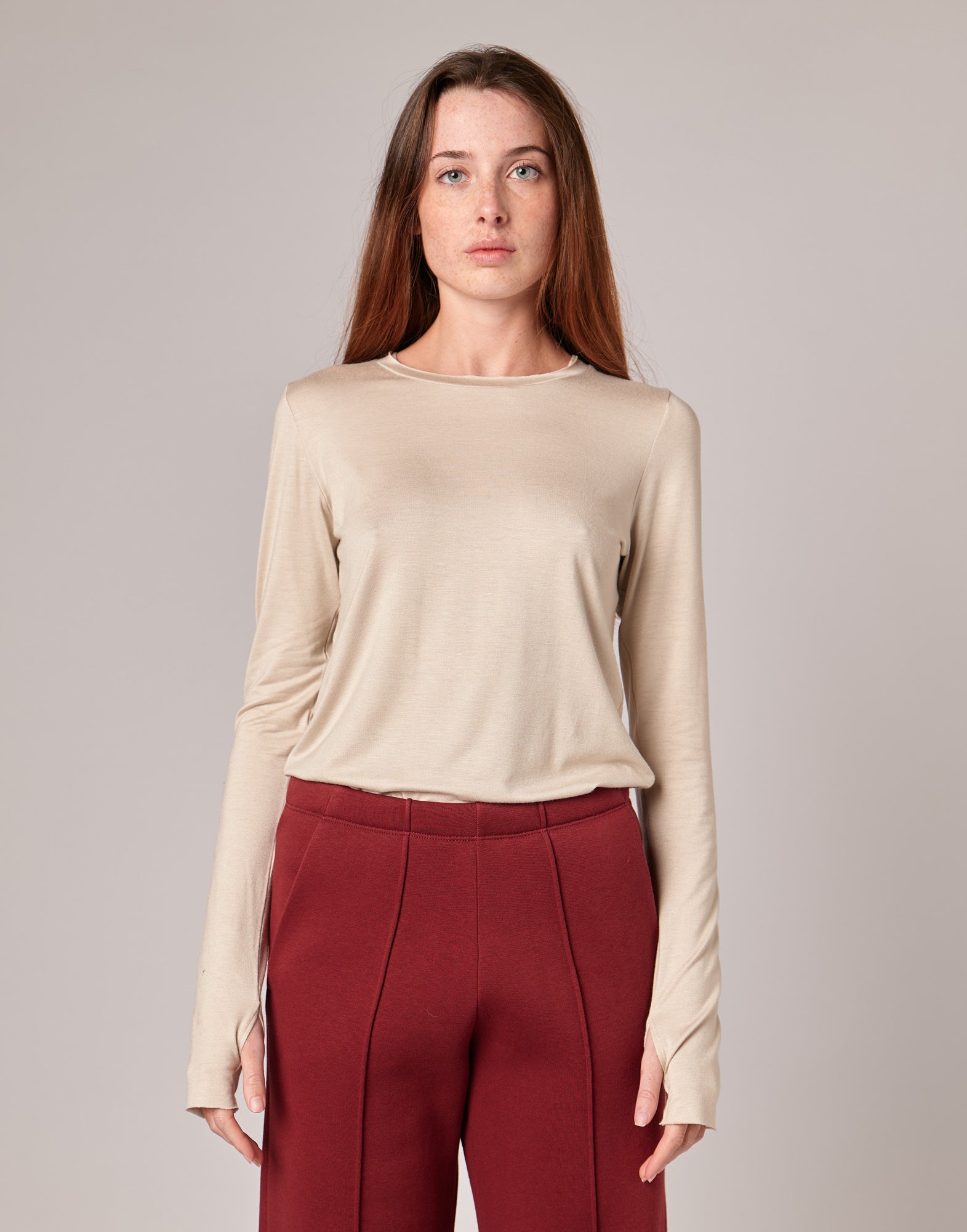 T-shirt a Manica Lunga in Jersey di Viscosa Stretch Stucco