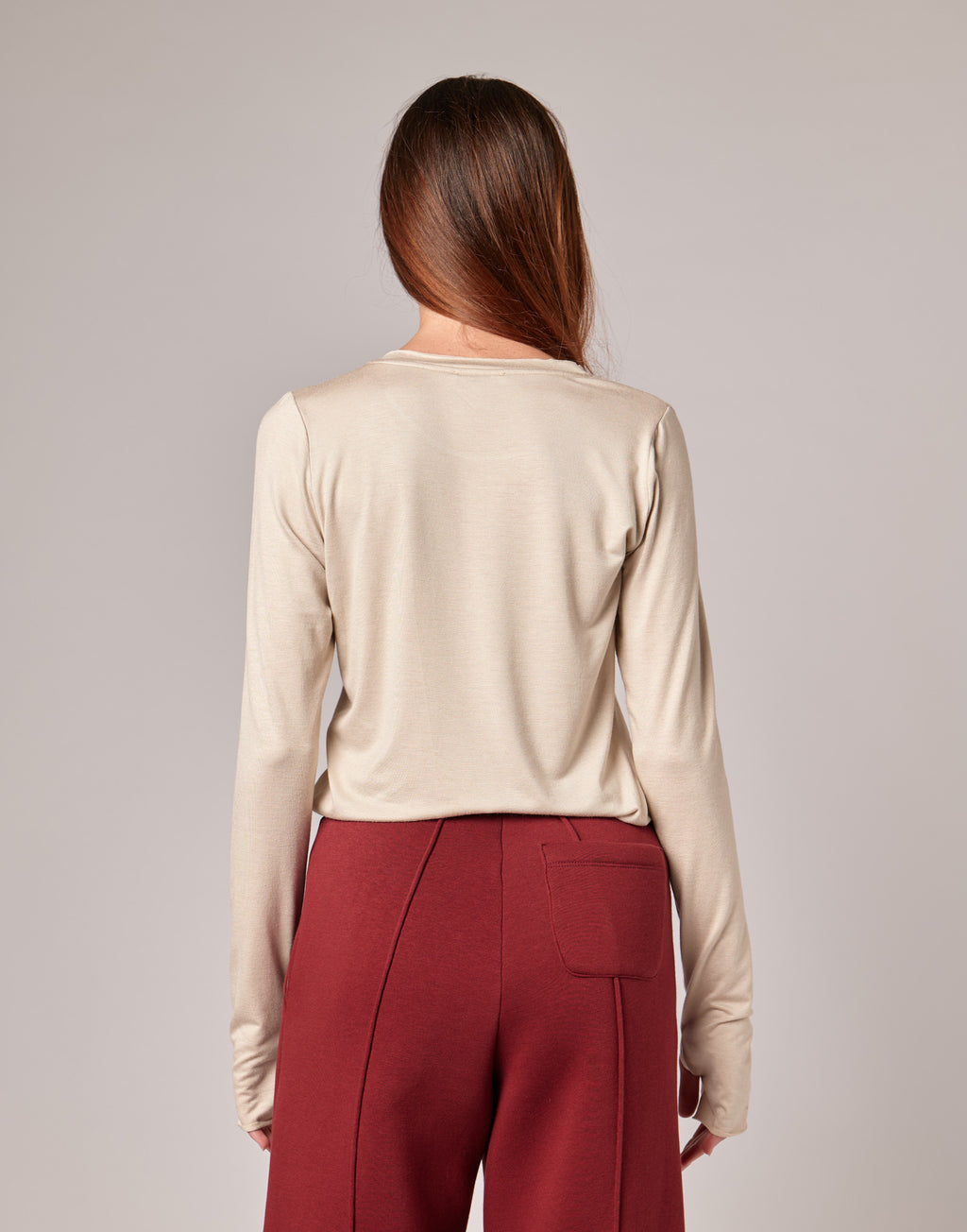 T-shirt a Manica Lunga in Jersey di Viscosa Stretch Stucco