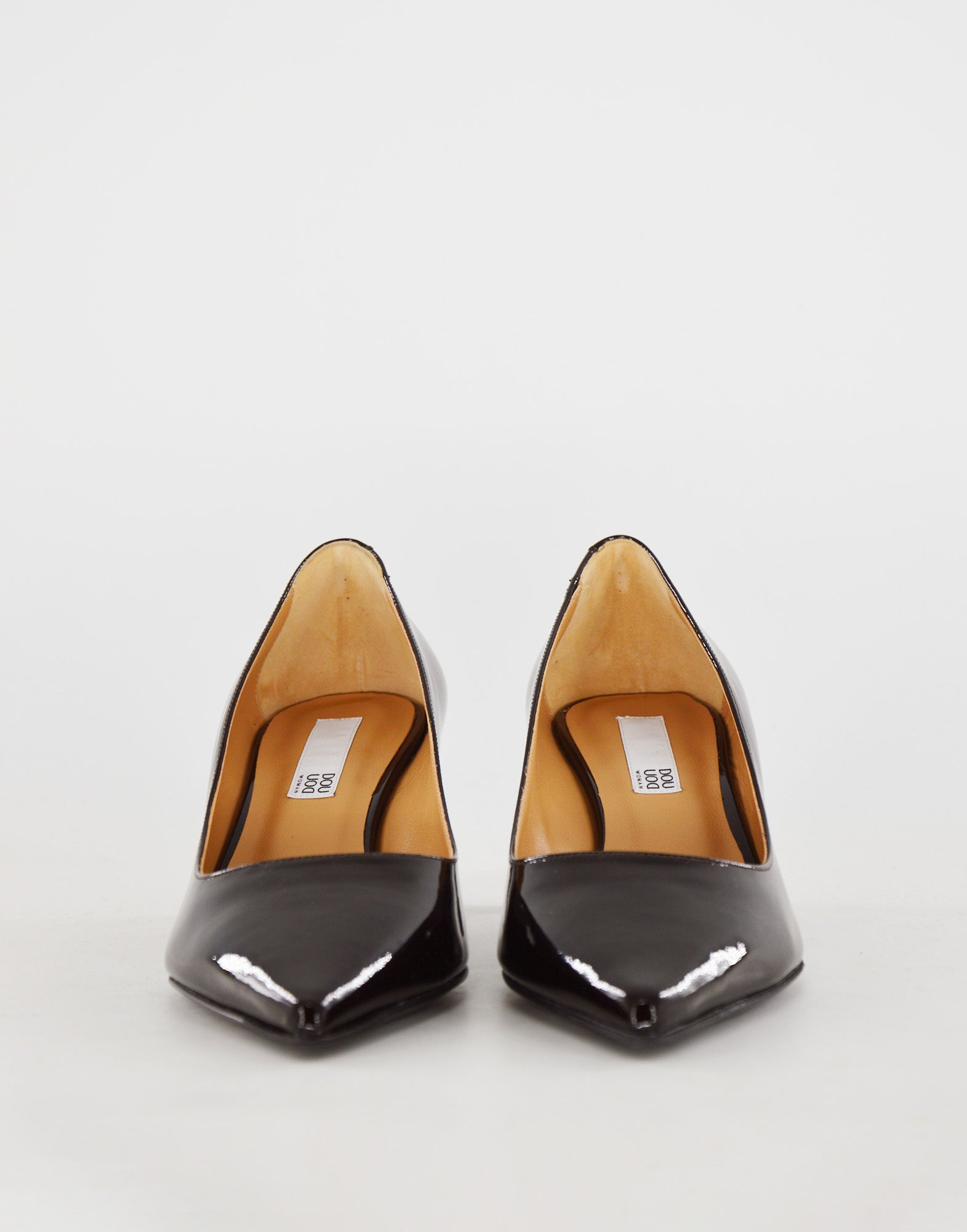 Décolleté in vernice a Punta Testa di Moro