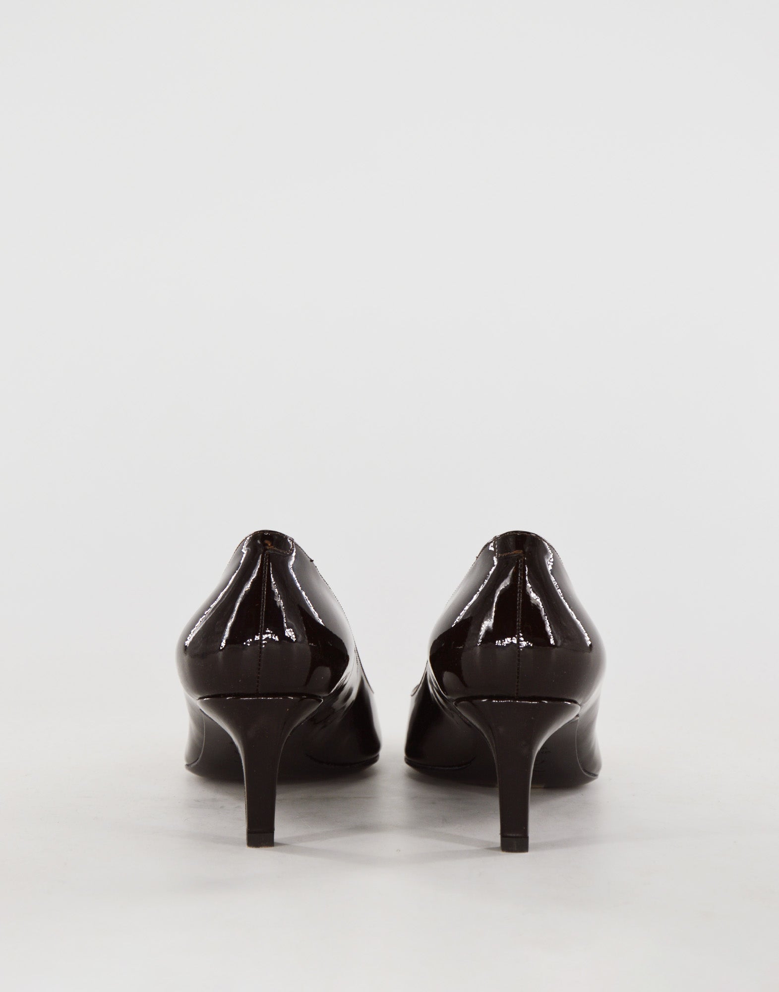 Décolleté in vernice a Punta Testa di Moro