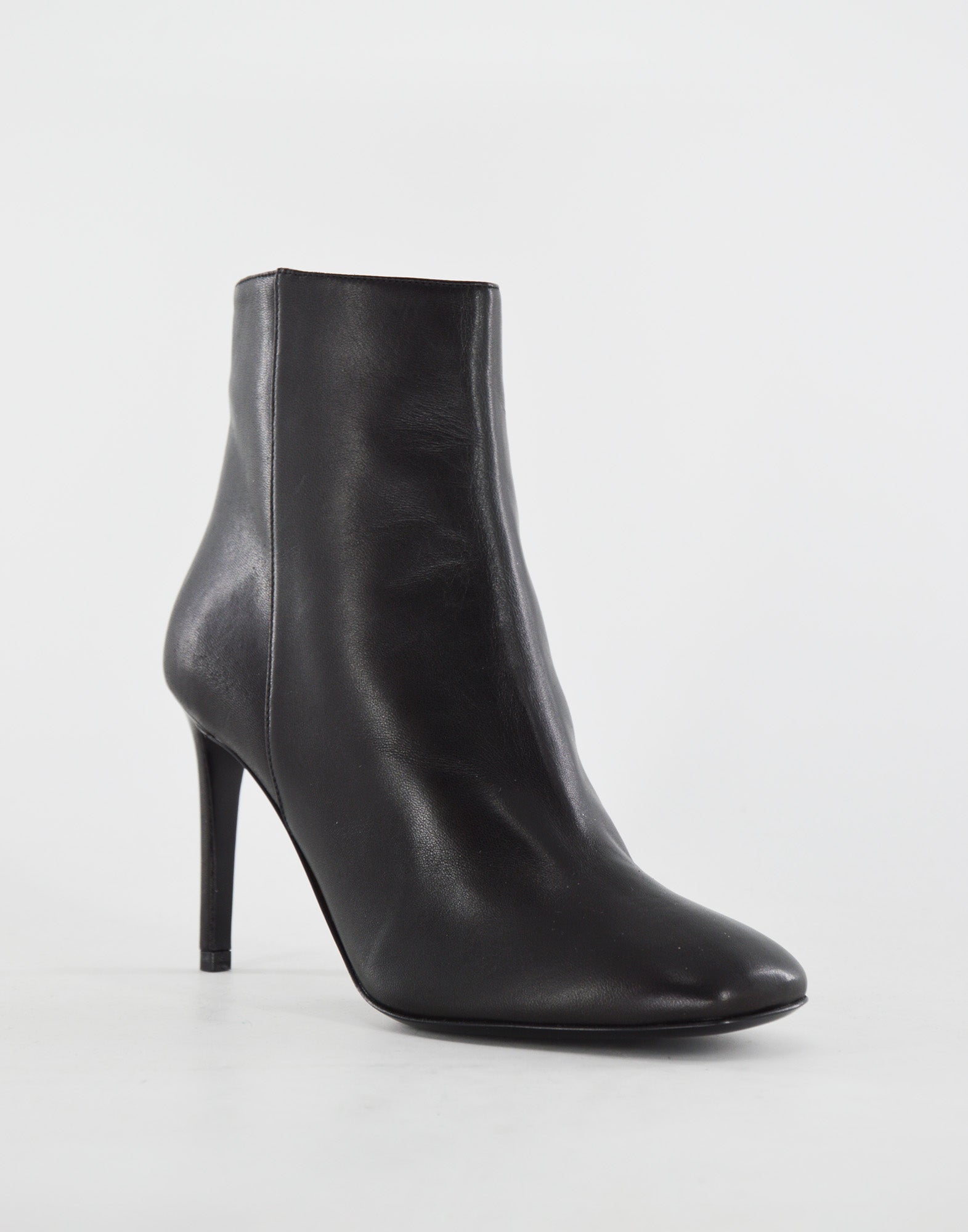 Stivaletti in Nappa con Tacco Nero