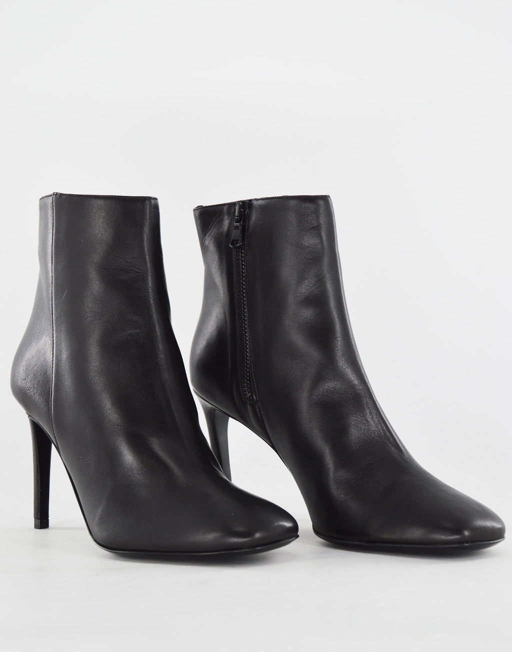 Stivaletti in Nappa con Tacco Nero