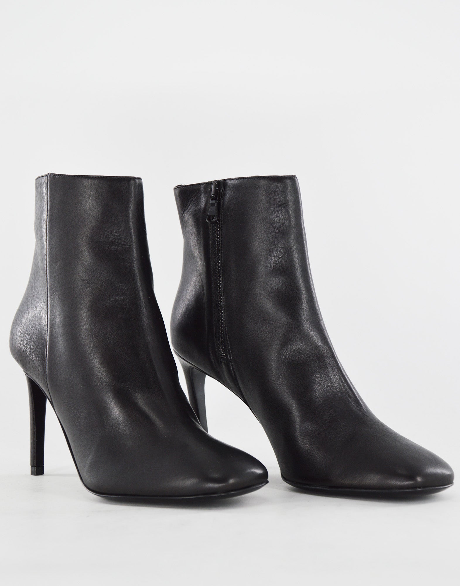 Stivaletti in Nappa con Tacco Nero