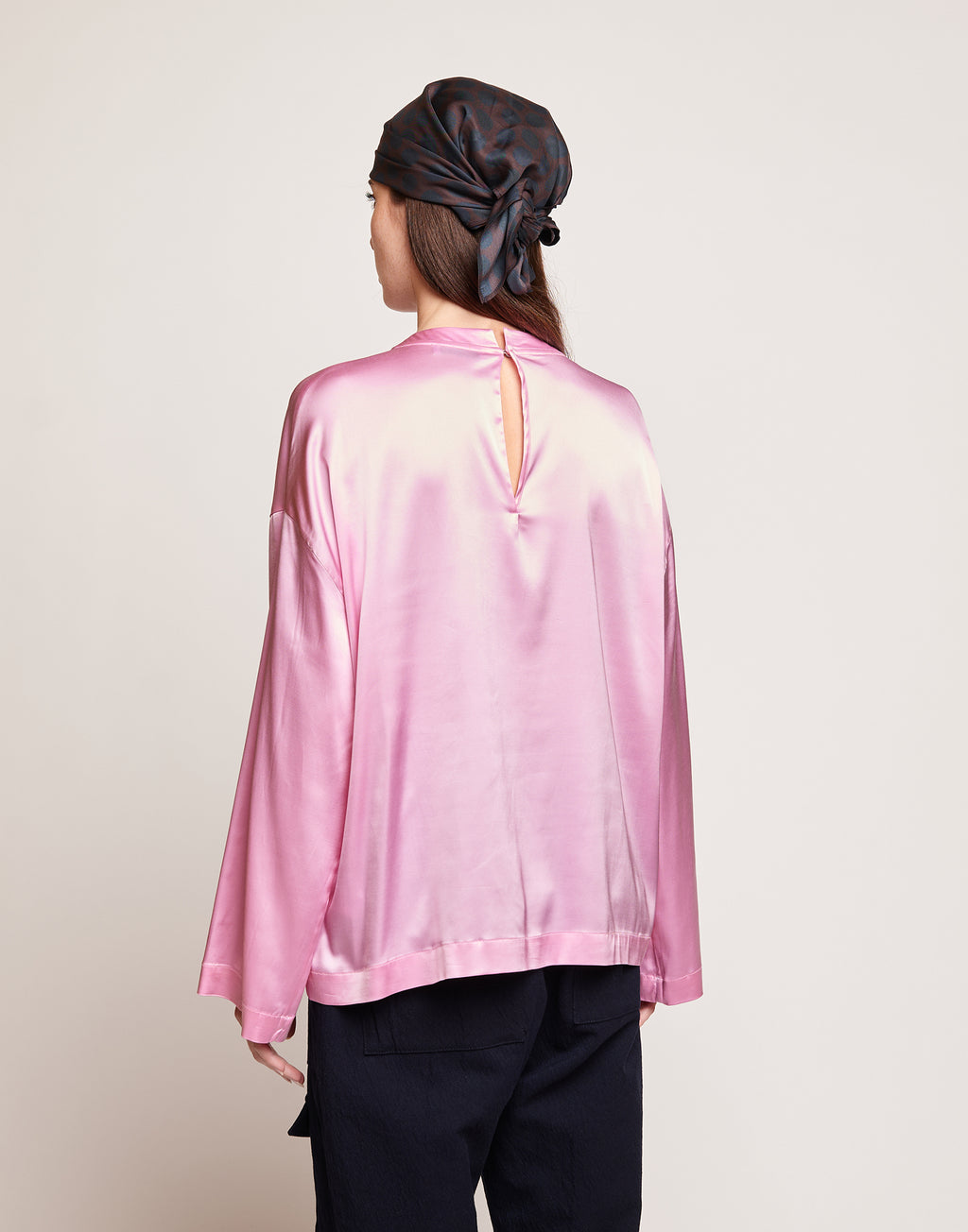 Blusa in Satin di Viscosa Stretch Bocciolo