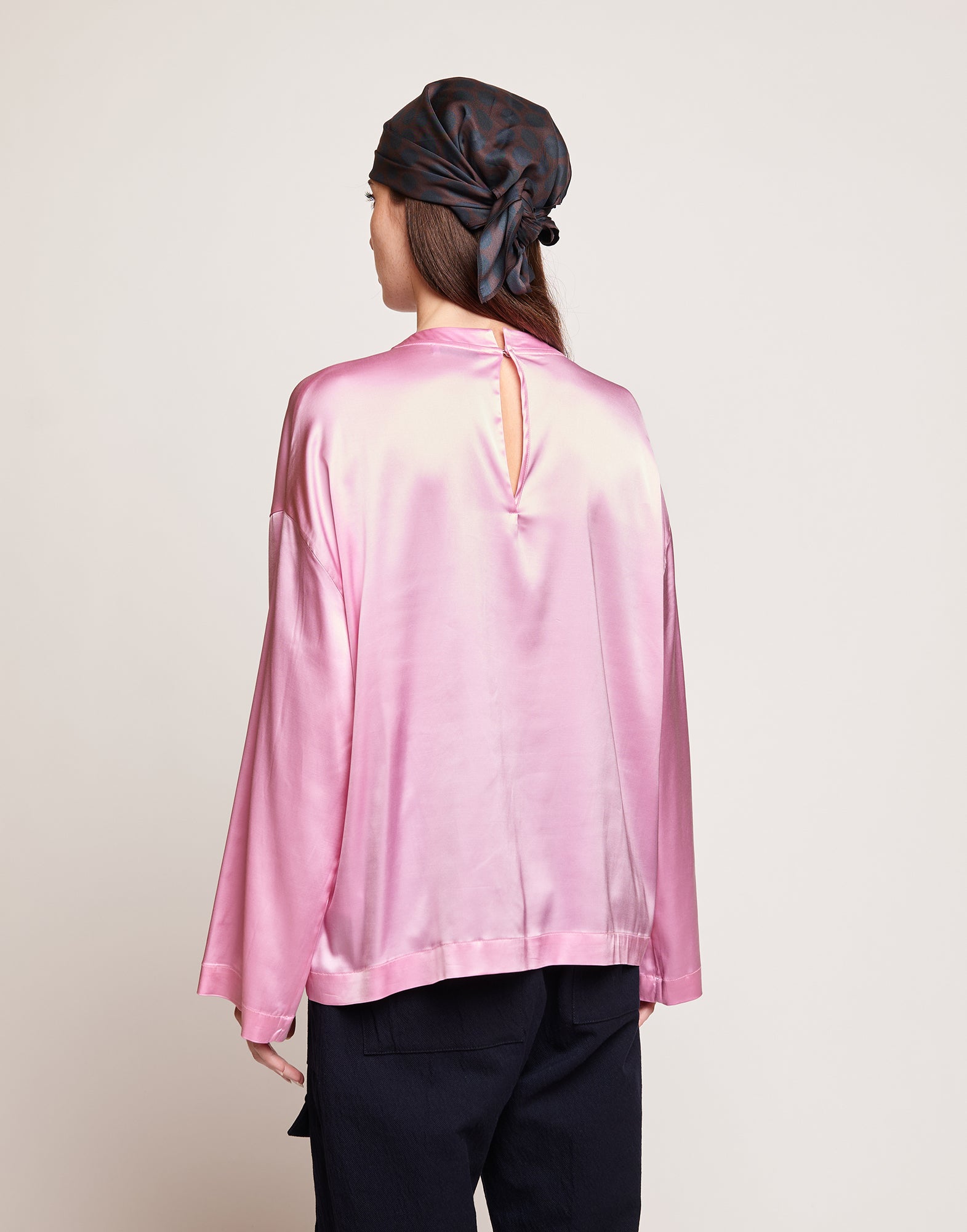 Blusa in Satin di Viscosa Stretch Bocciolo