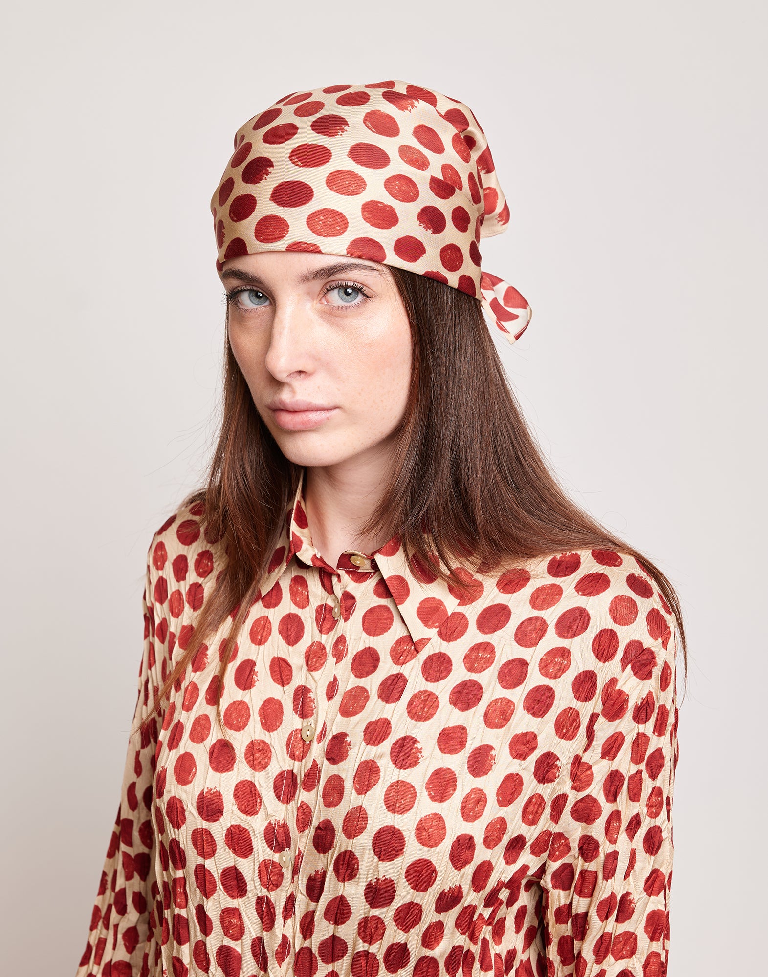 Foulard in Twill con Stampa Pois Vaniglia/Cherry