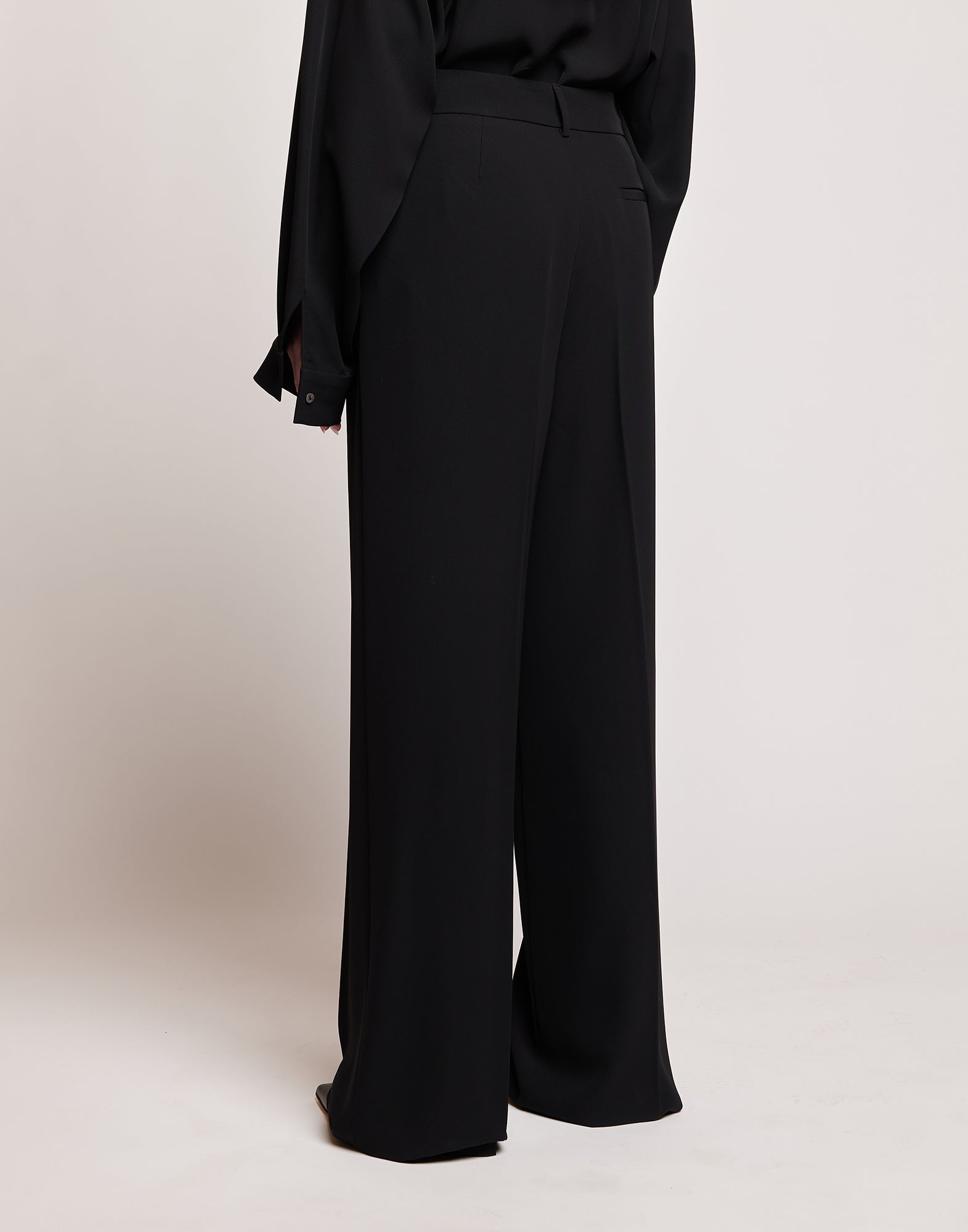 Pantaloni Maschili in Cady Fluido a Gamba Larga Neri