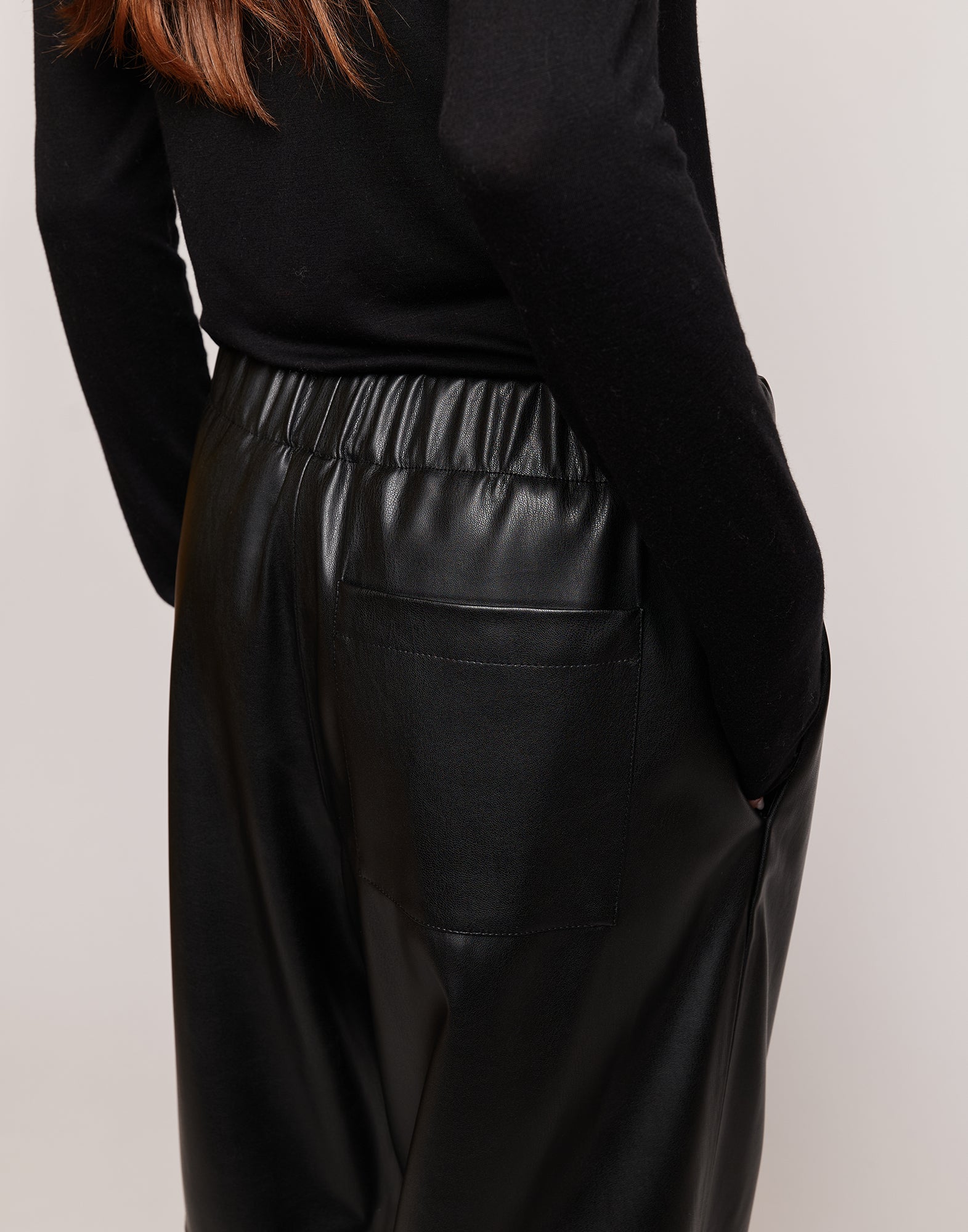 Pantaloni in Eco Soft Leather con Vita Elasticizzata Neri