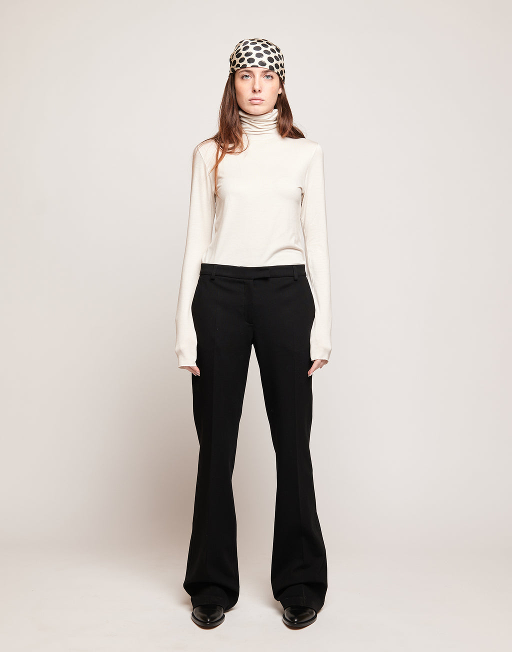 Pantaloni Flare in Punto Milano con Piega Neri