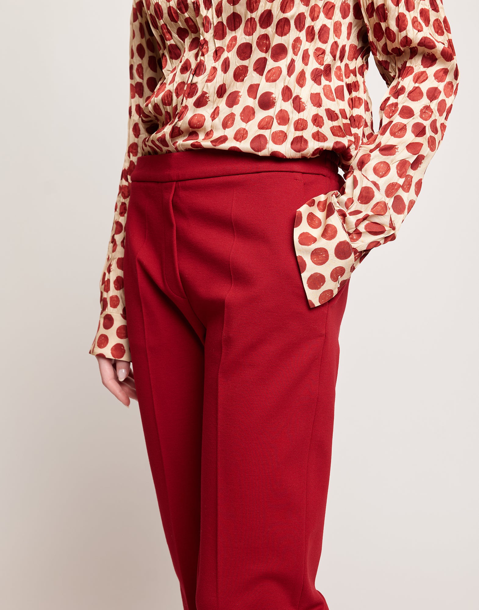 Pantaloni Dritti in Punto Milano con Piega Cherry
