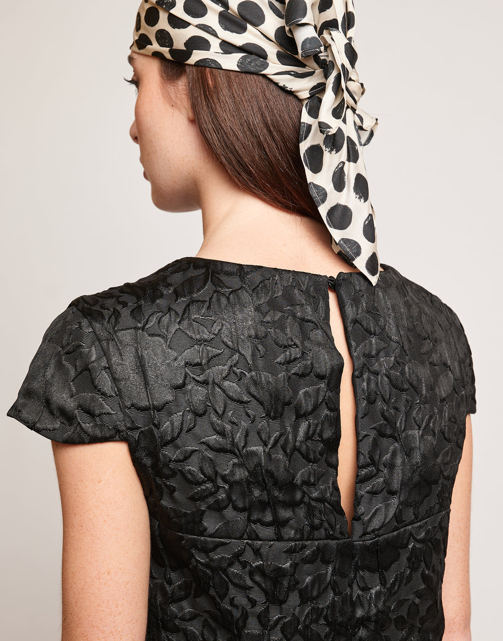Abito in Tessuto Matelassé Floreale Nero