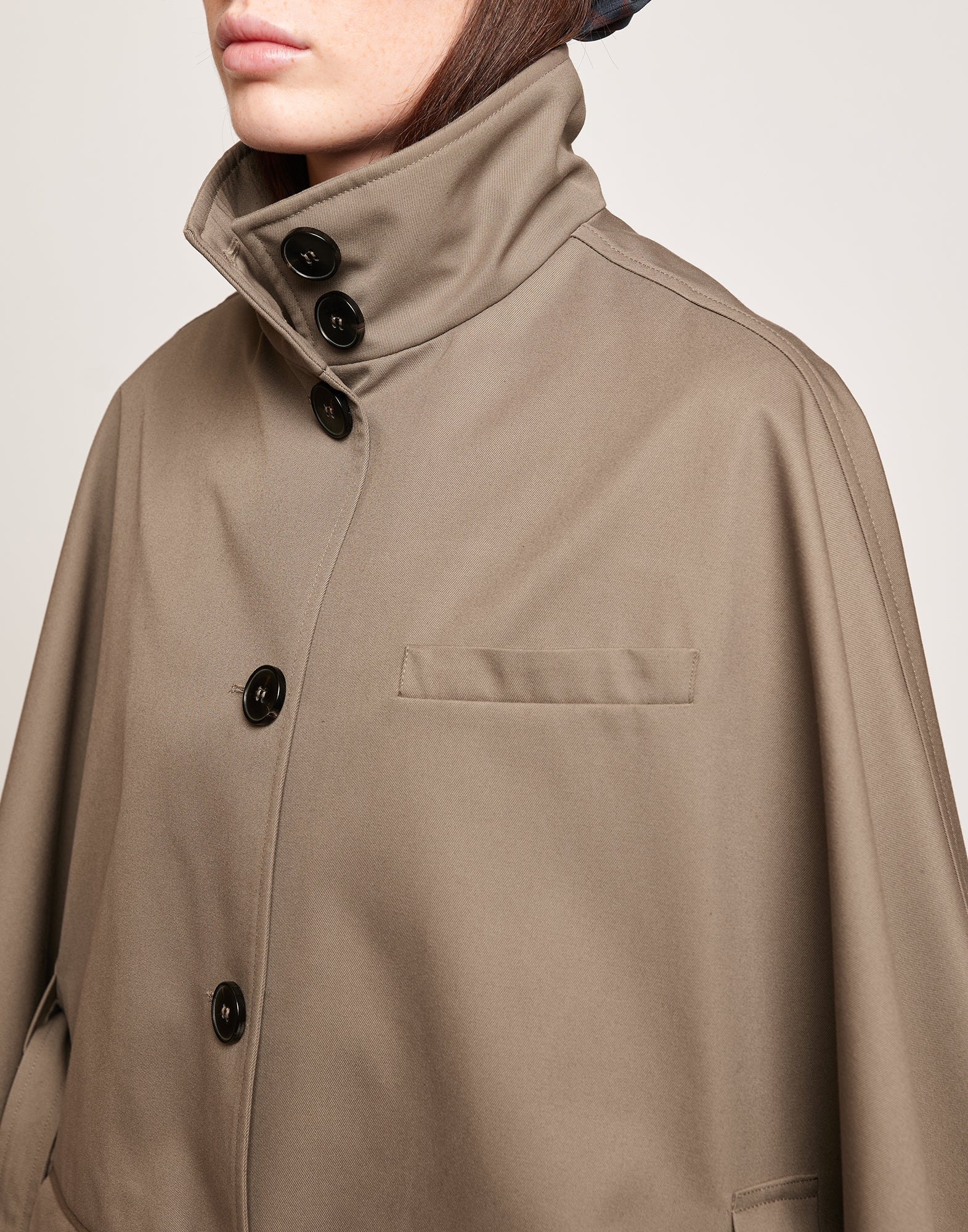 Cappa a Ruota in Tecno Coat Water Repellent Fango