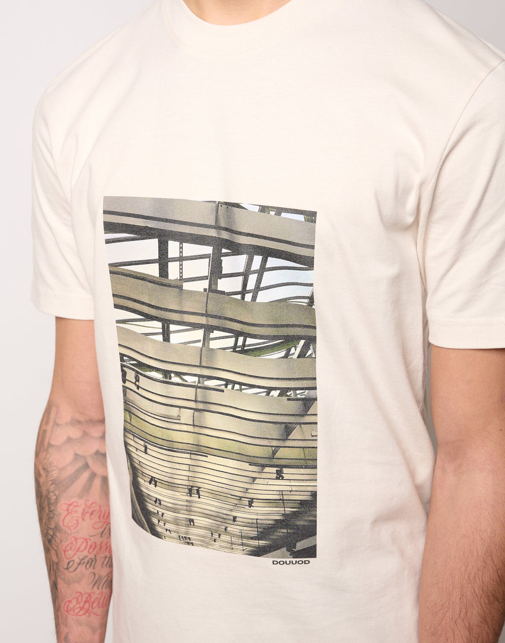 T-shirt in Jersey di Cotone Stampa "Travi" Burro