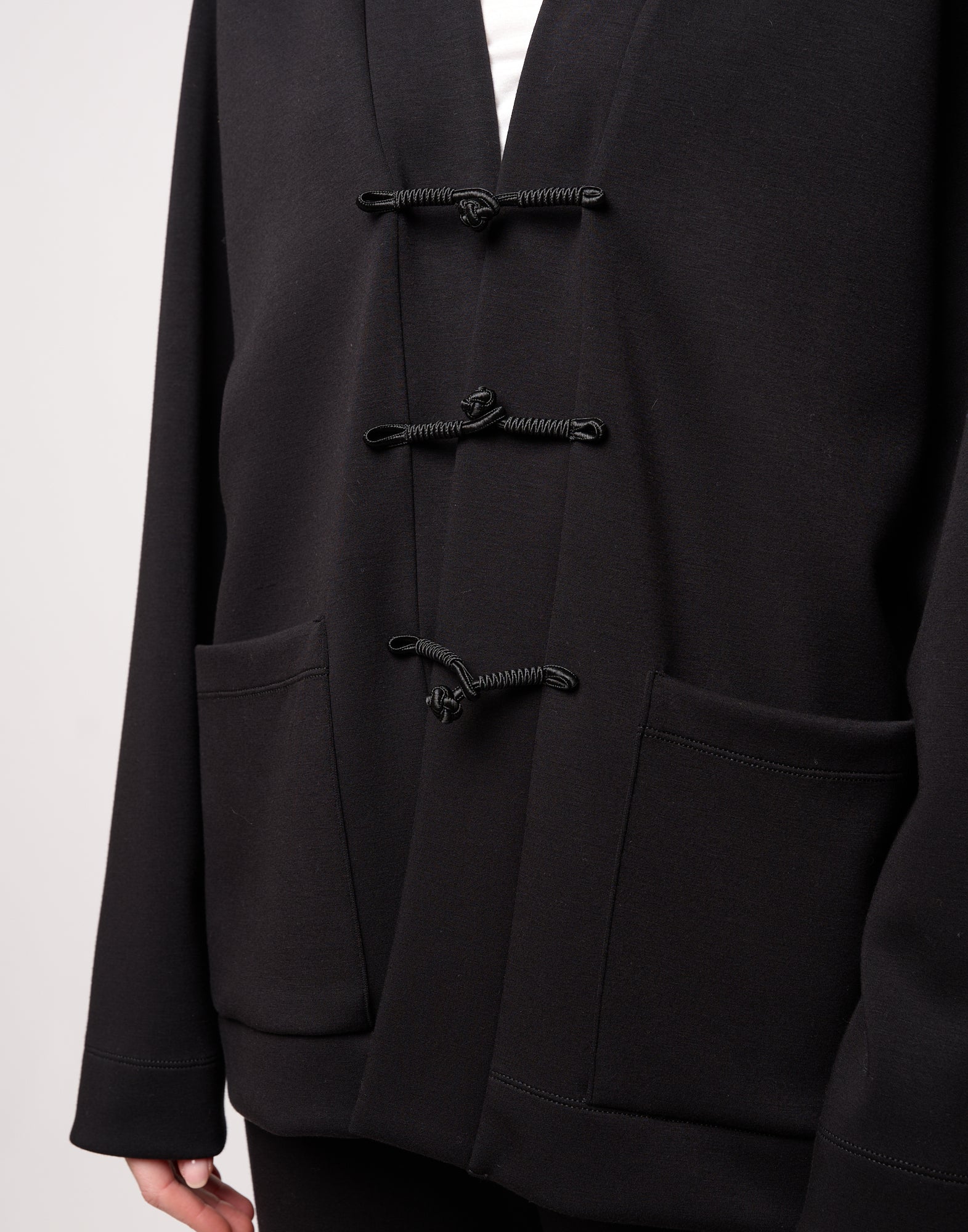 Cardigan Raglan con Alamari Nero