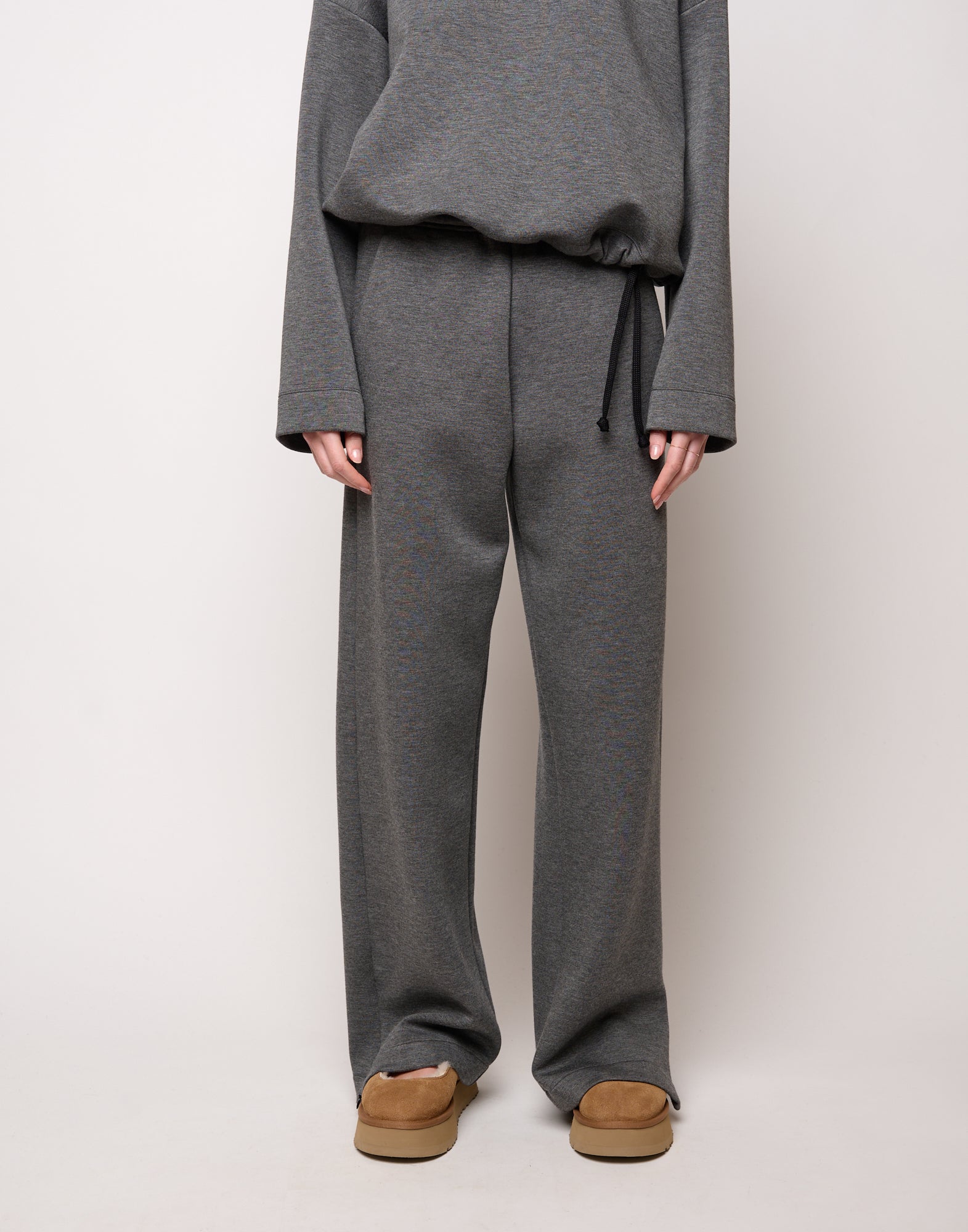 Pantalone Ampio con Zip al Fondo e Coulisse Laterale Grigio Fumo