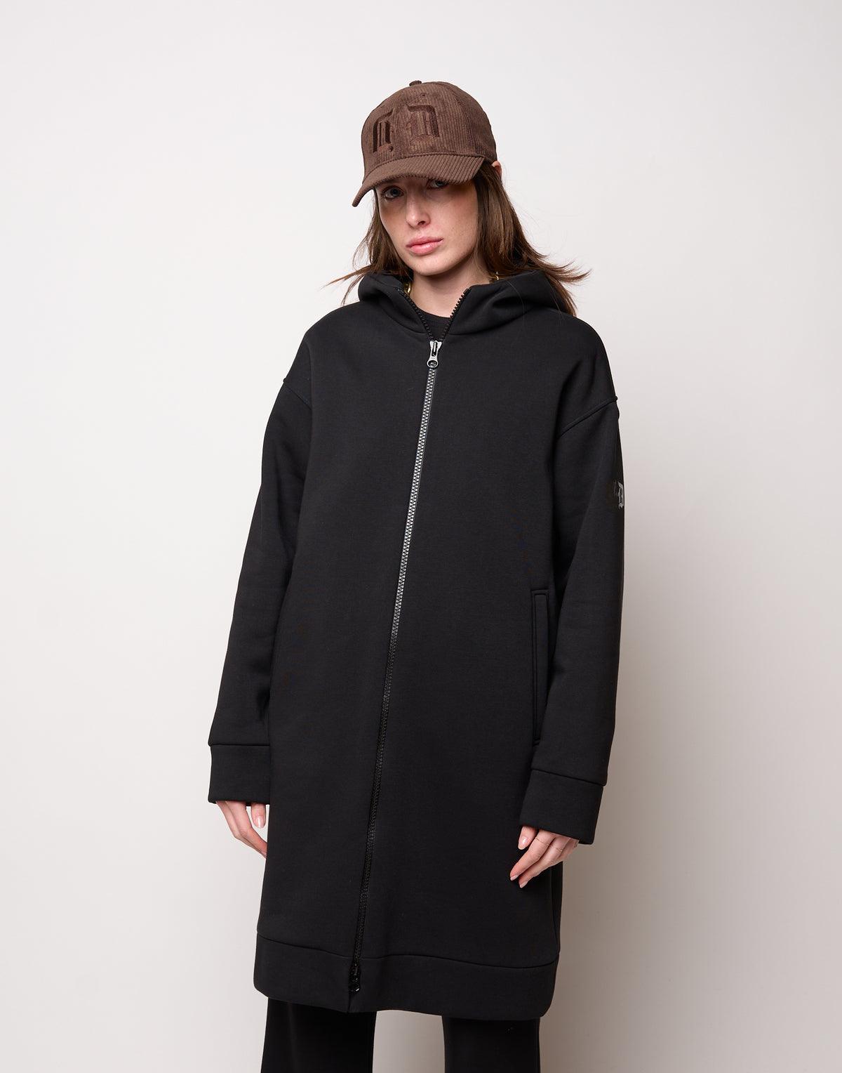 Cappottino in Felpa con Cappuccio e Zip Nero