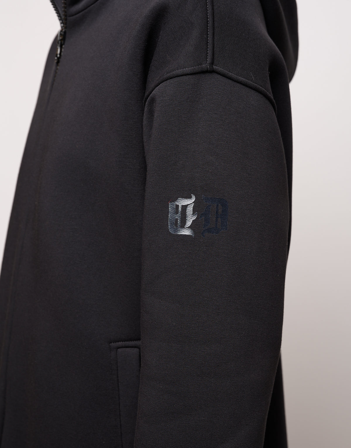 Cappottino in Felpa con Cappuccio e Zip Nero