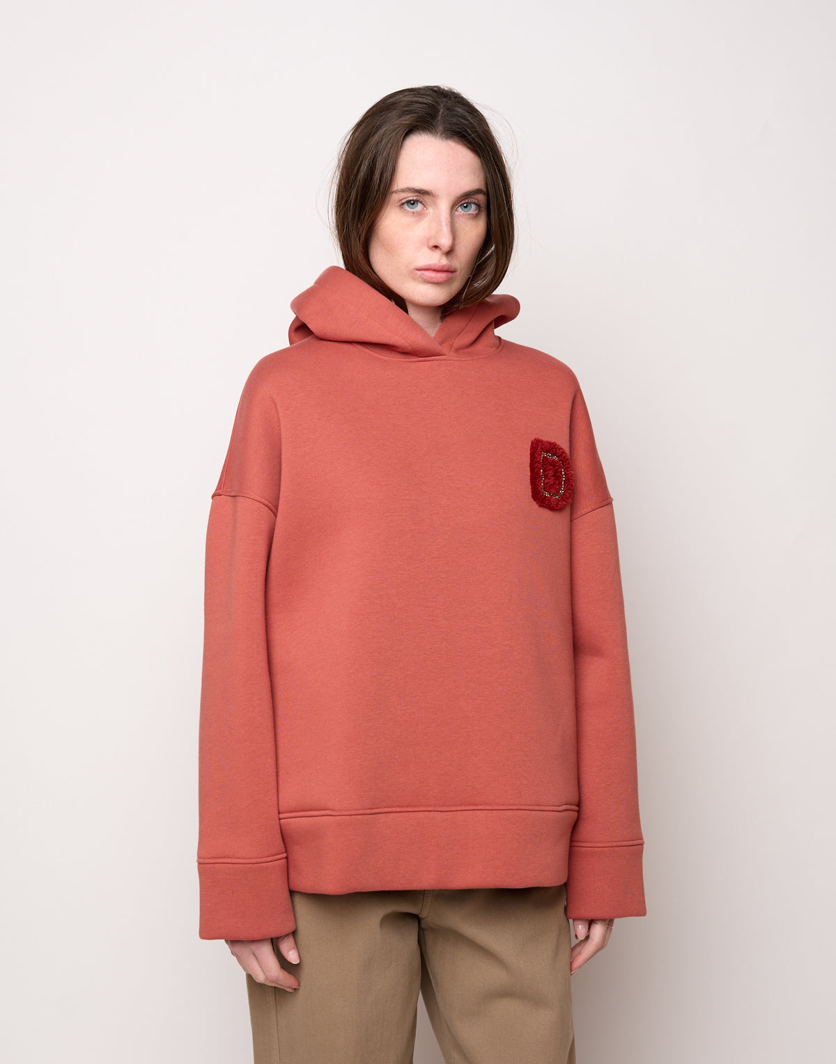 Felpa con Cappuccio e Patch Ricamata Rust