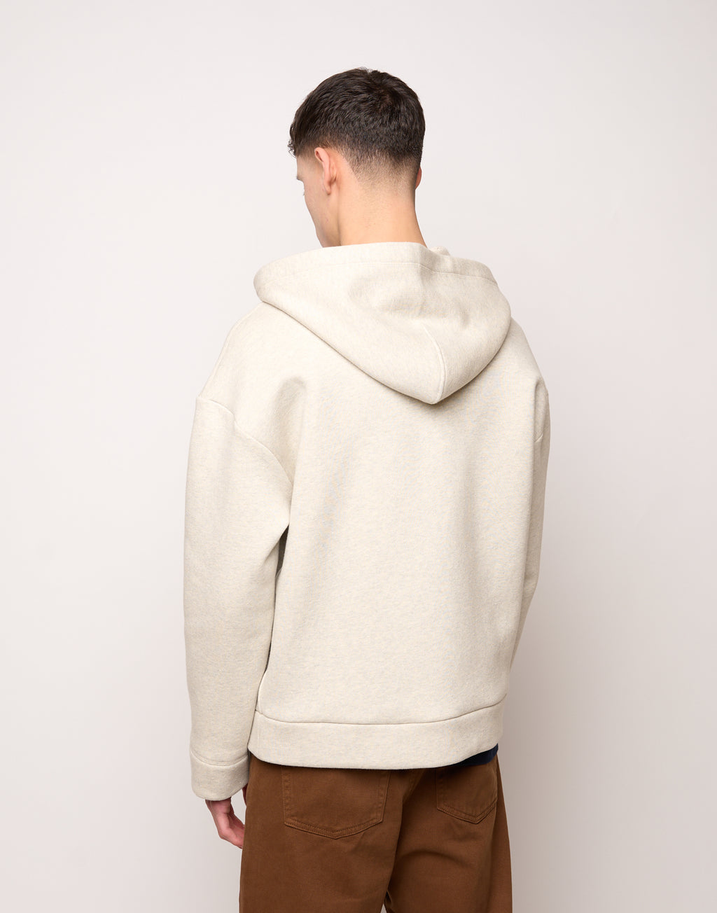Giacca Genderless con Cappuccio e Zip in Metallo