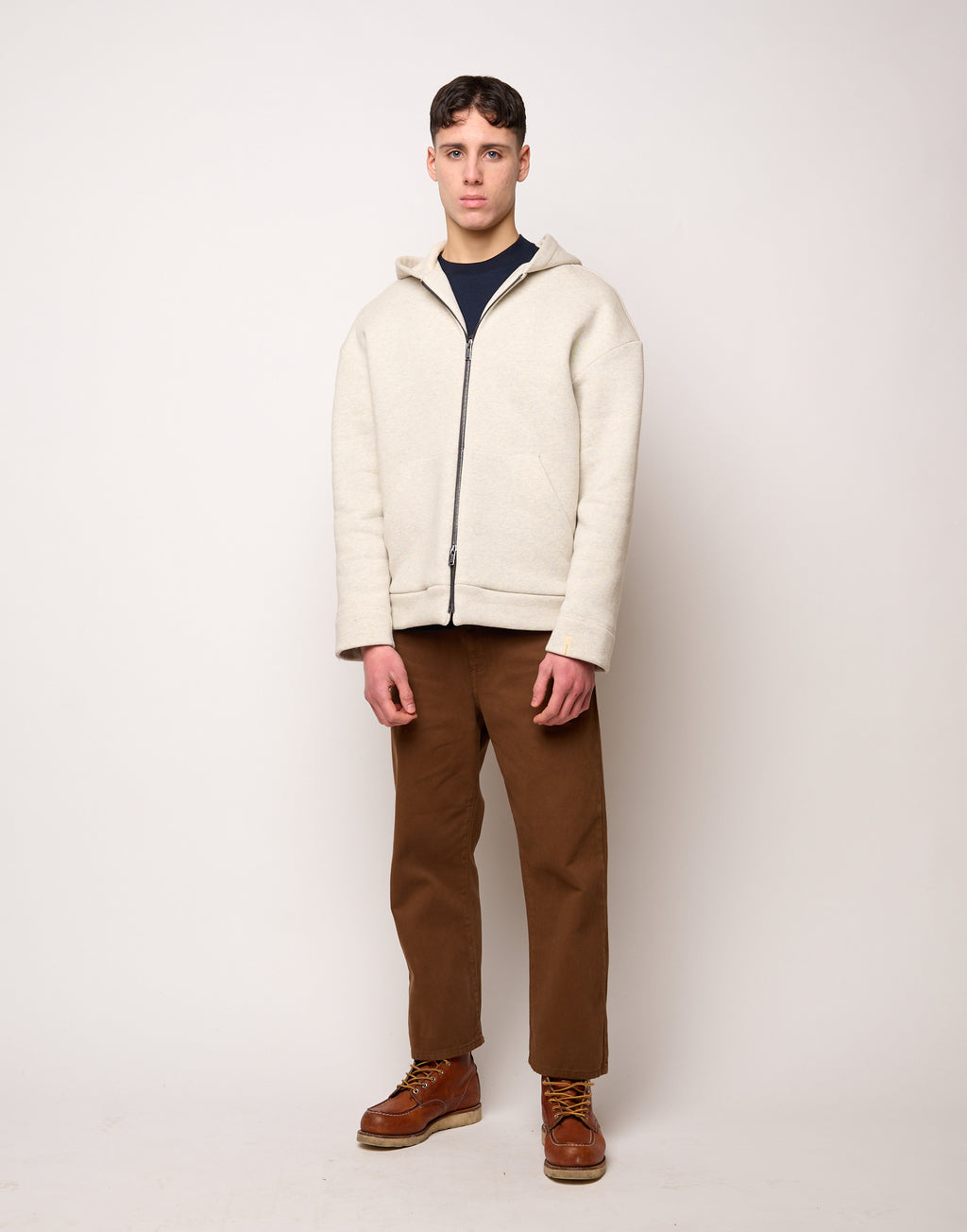 Giacca Genderless con Cappuccio e Zip in Metallo