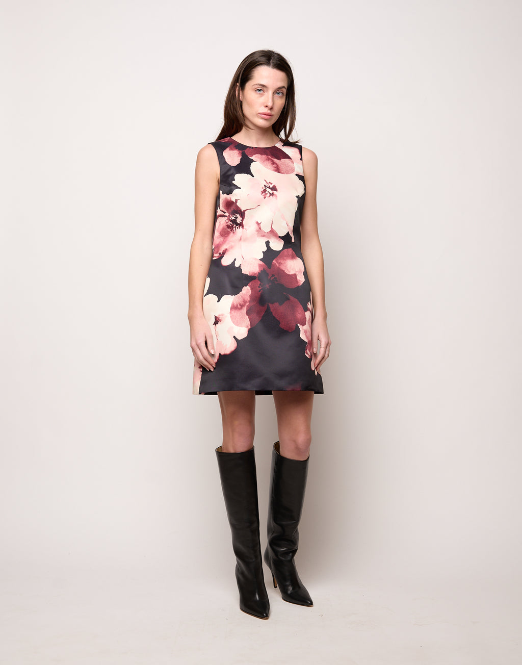 Mini Abito Aderente con Schiena Nuda e Fiocco in Duchesse Floreale