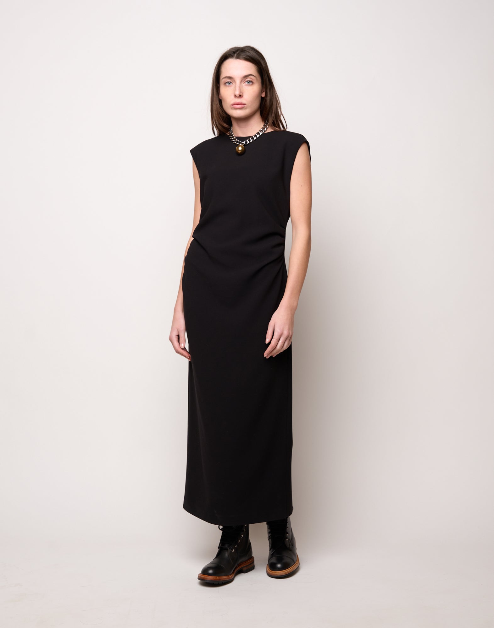 Abito Smanicato con Drappeggio in Doppio Crepe Stretch Nero